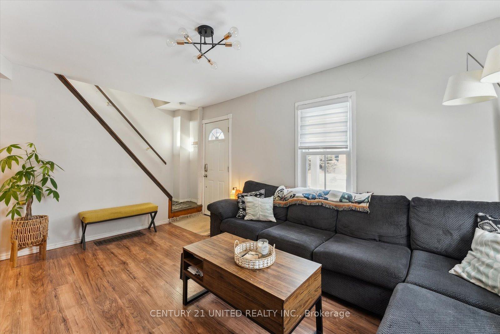 Photo 9 of 443 Edison Avenue, Peterborough, Otonabee Ward 1 — HOMEH