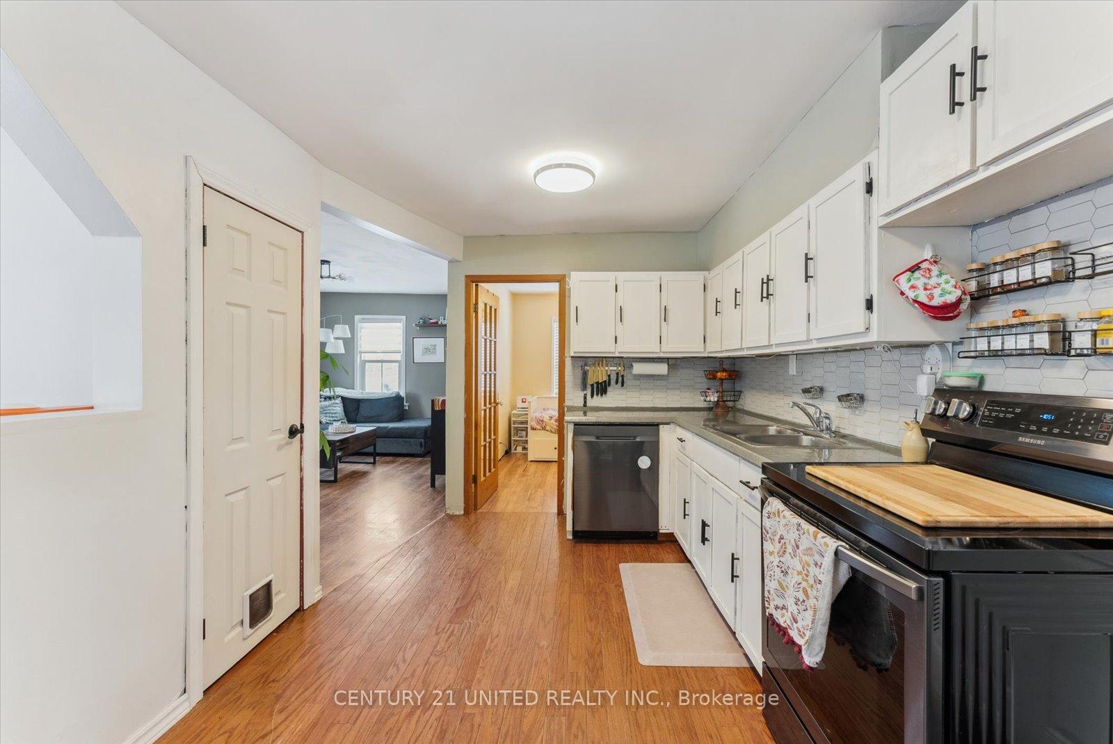 Photo 11 of 443 Edison Avenue, Peterborough, Otonabee Ward 1 — HOMEH