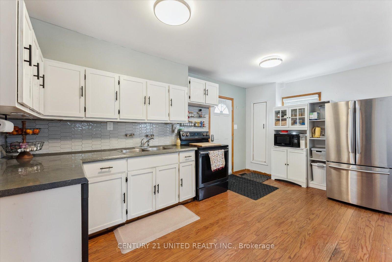 Photo 12 of 443 Edison Avenue, Peterborough, Otonabee Ward 1 — HOMEH