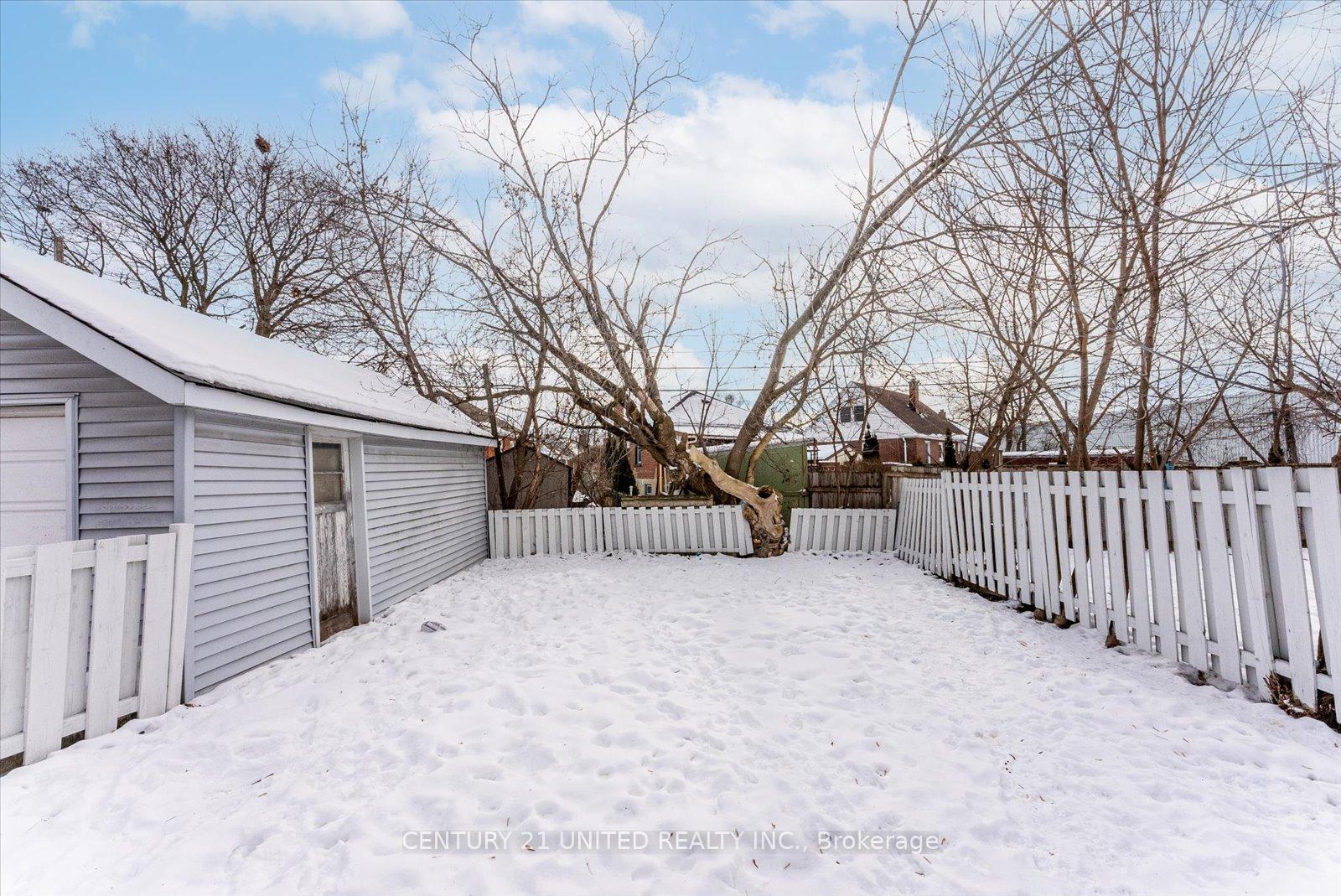 Photo 31 of 443 Edison Avenue, Peterborough, Otonabee Ward 1 — HOMEH