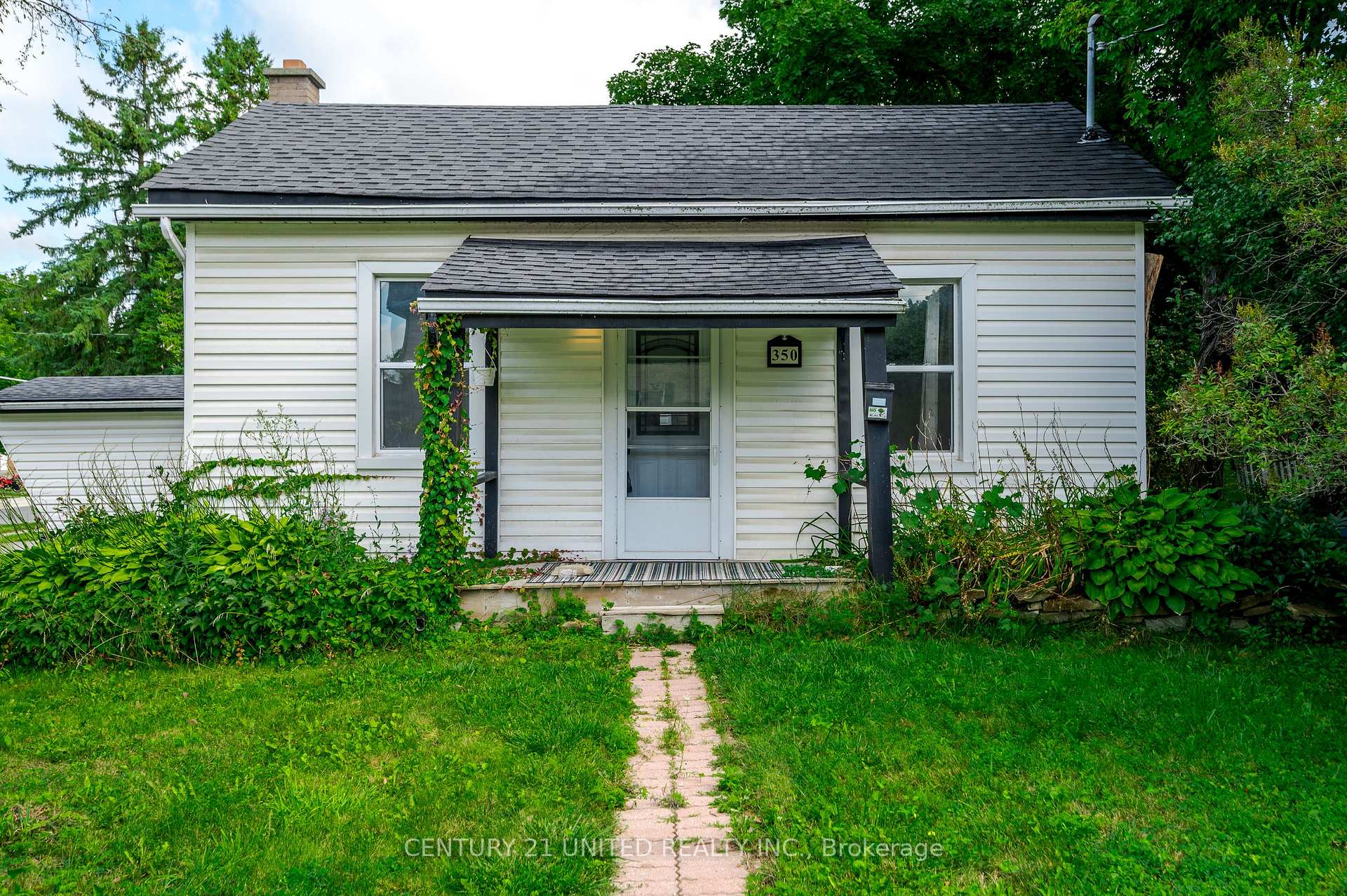 Photo 2 of 350 Dublin Street, Peterborough, Town Ward 3 — HOMEH