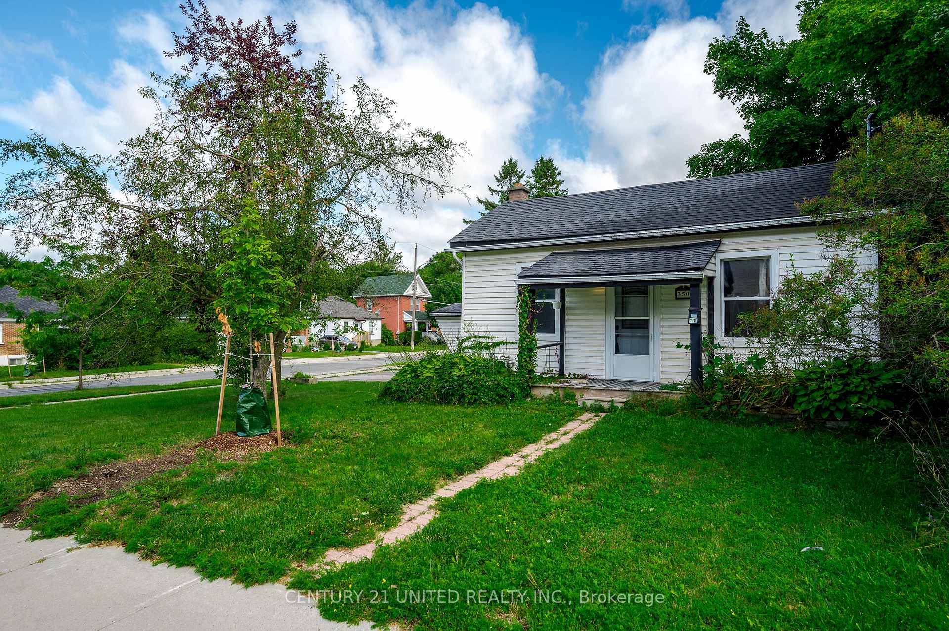 Photo 3 of 350 Dublin Street, Peterborough, Town Ward 3 — HOMEH