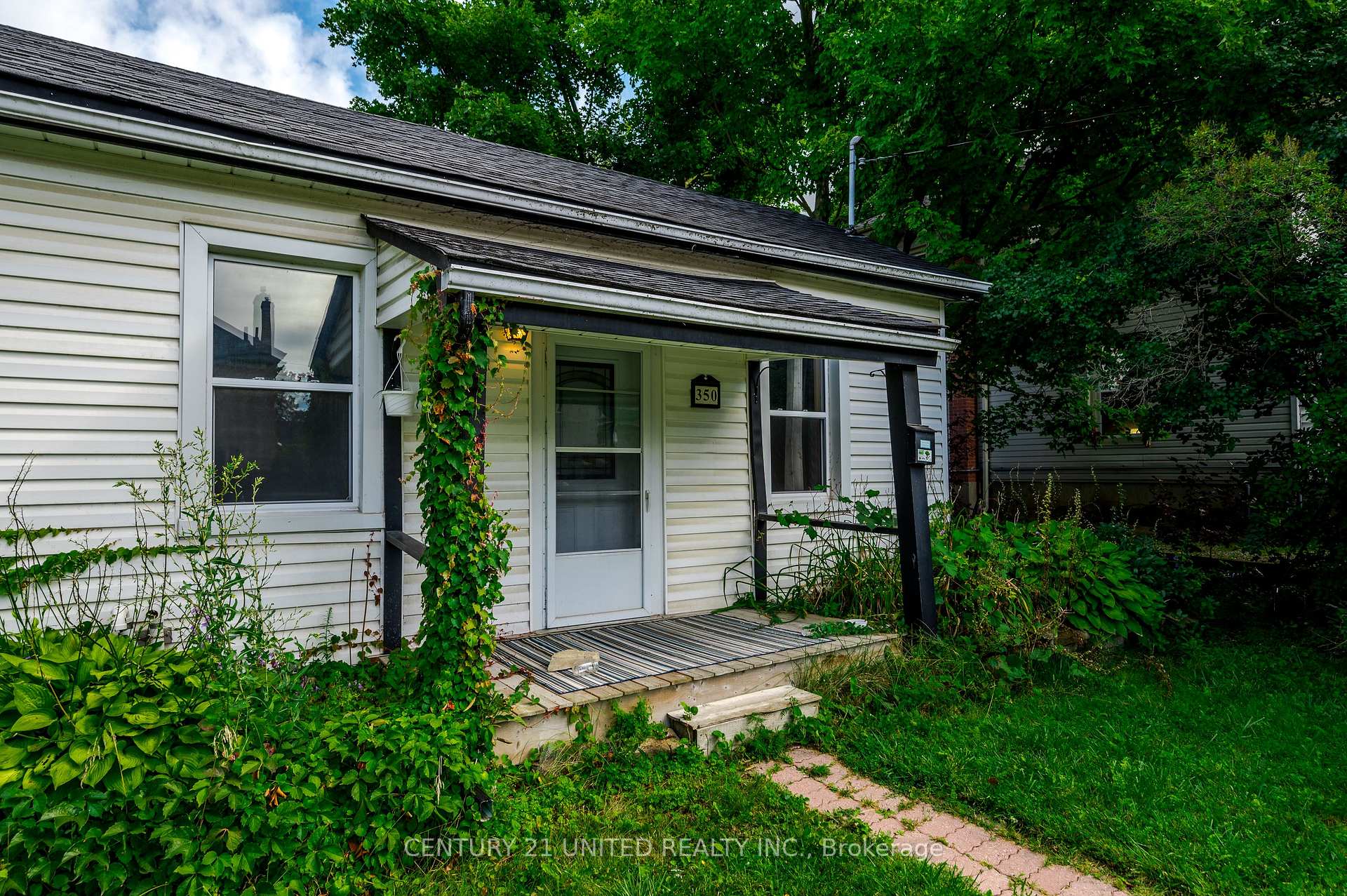 Photo 5 of 350 Dublin Street, Peterborough, Town Ward 3 — HOMEH