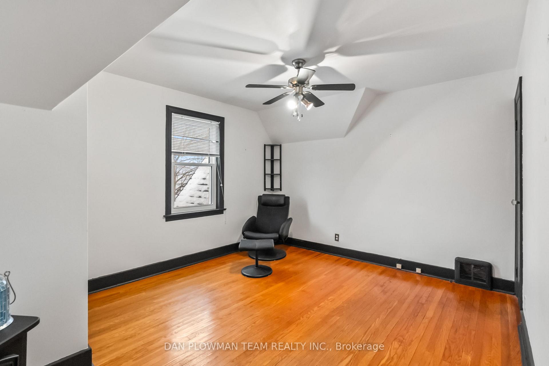 Photo 16 of 1220 Clonsilla Avenue, Peterborough, Otonabee Ward 1 — HOMEH