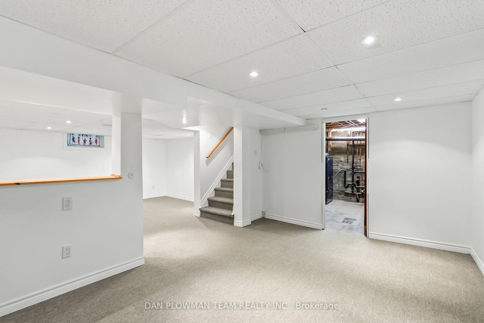 Photo 21 of 1220 Clonsilla Avenue, Peterborough, Otonabee Ward 1 — HOMEH
