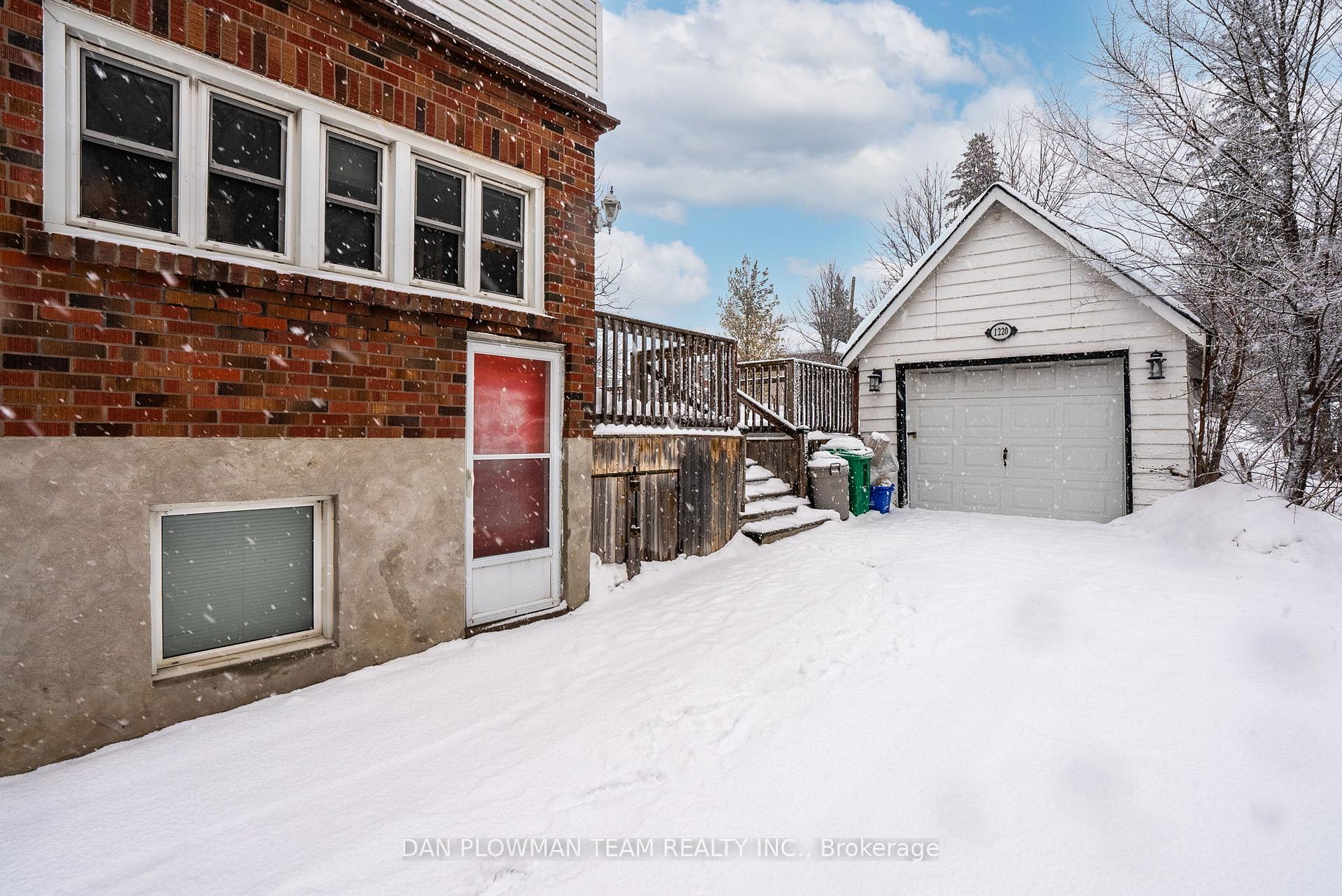 Photo 22 of 1220 Clonsilla Avenue, Peterborough, Otonabee Ward 1 — HOMEH