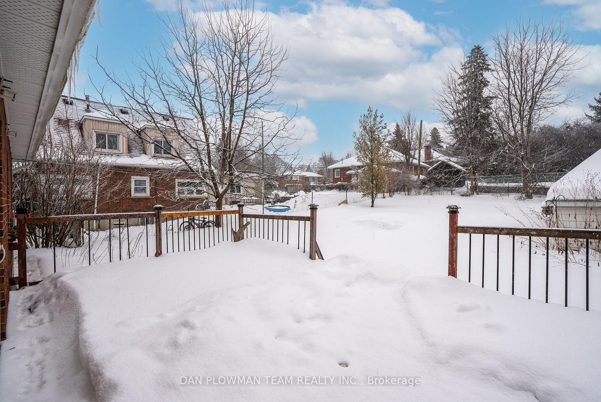 Photo 23 of 1220 Clonsilla Avenue, Peterborough, Otonabee Ward 1 — HOMEH