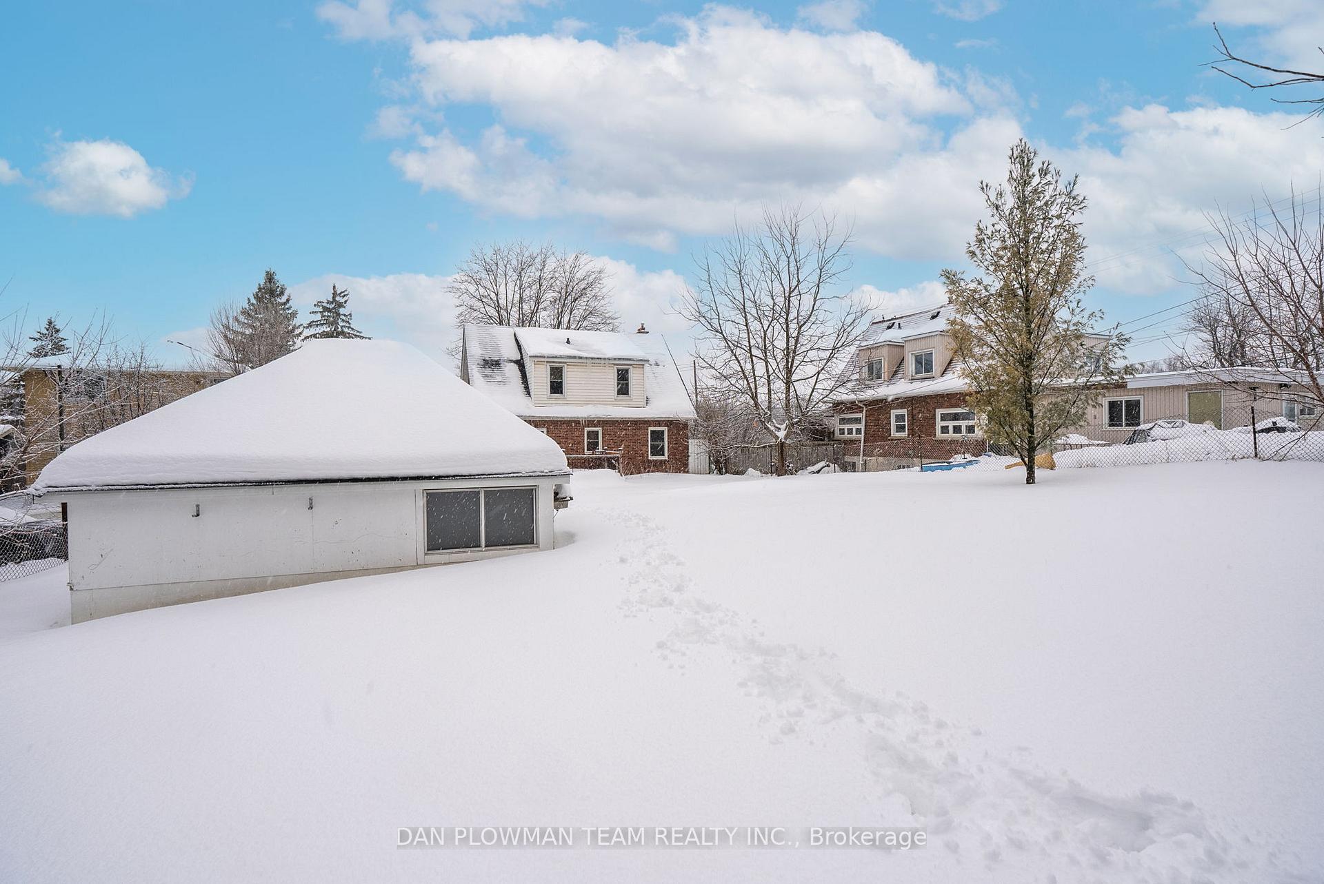 Photo 24 of 1220 Clonsilla Avenue, Peterborough, Otonabee Ward 1 — HOMEH