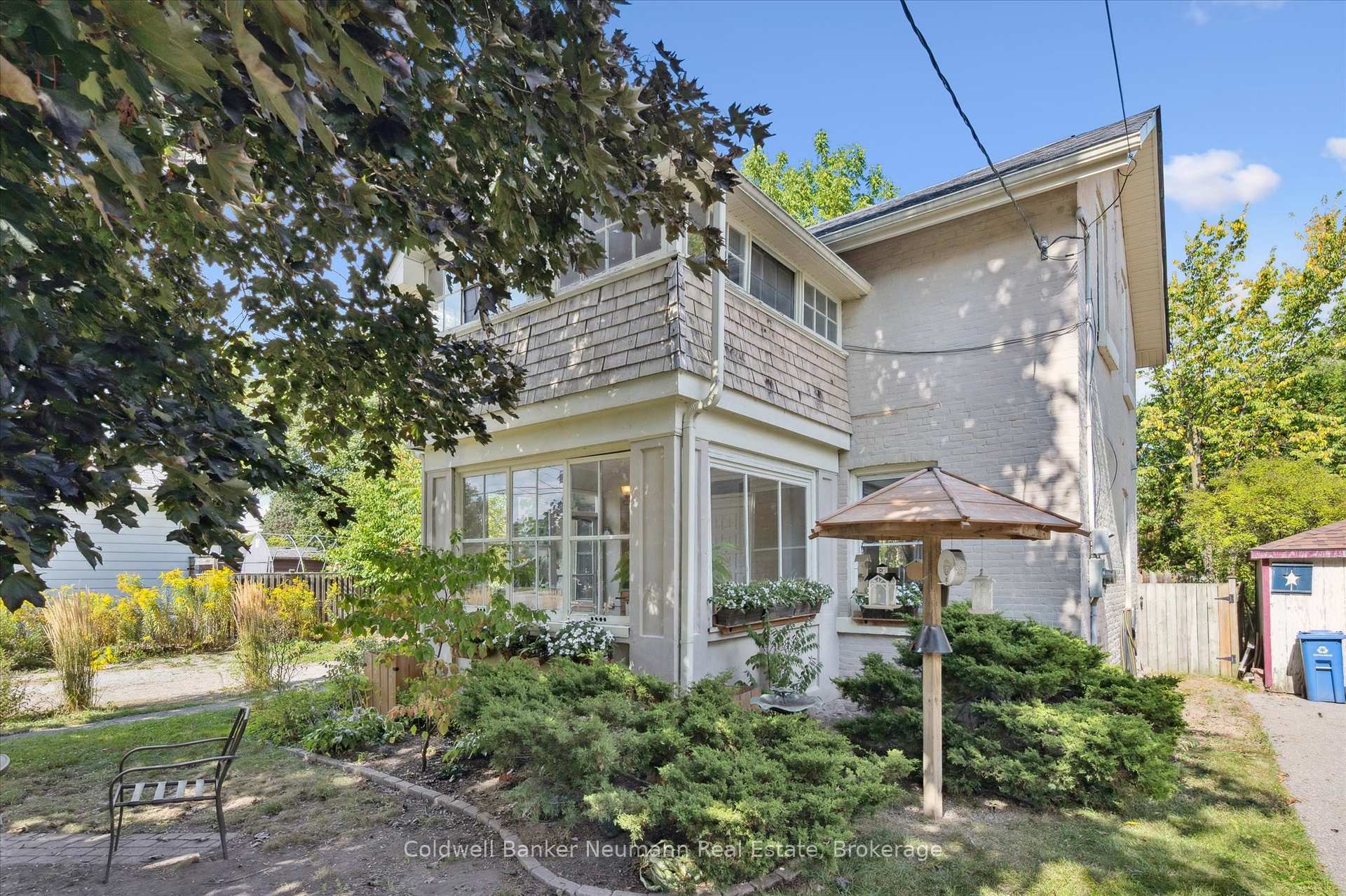 Front of 257 Metcalfe Street