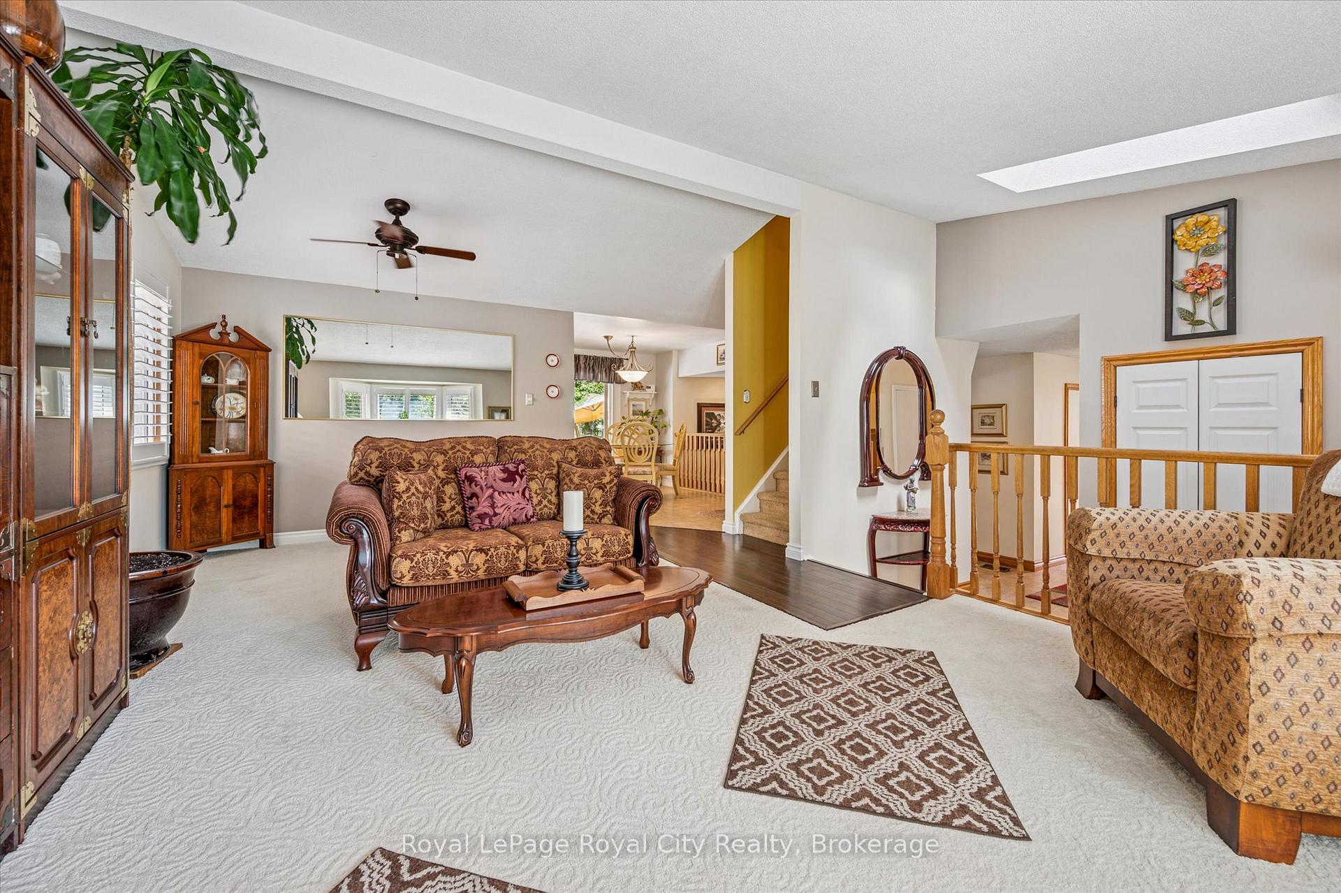Photo 6 of 39 Greenwich Drive, Guelph, Willow West/Sugarbush/West Acres — HOMEH