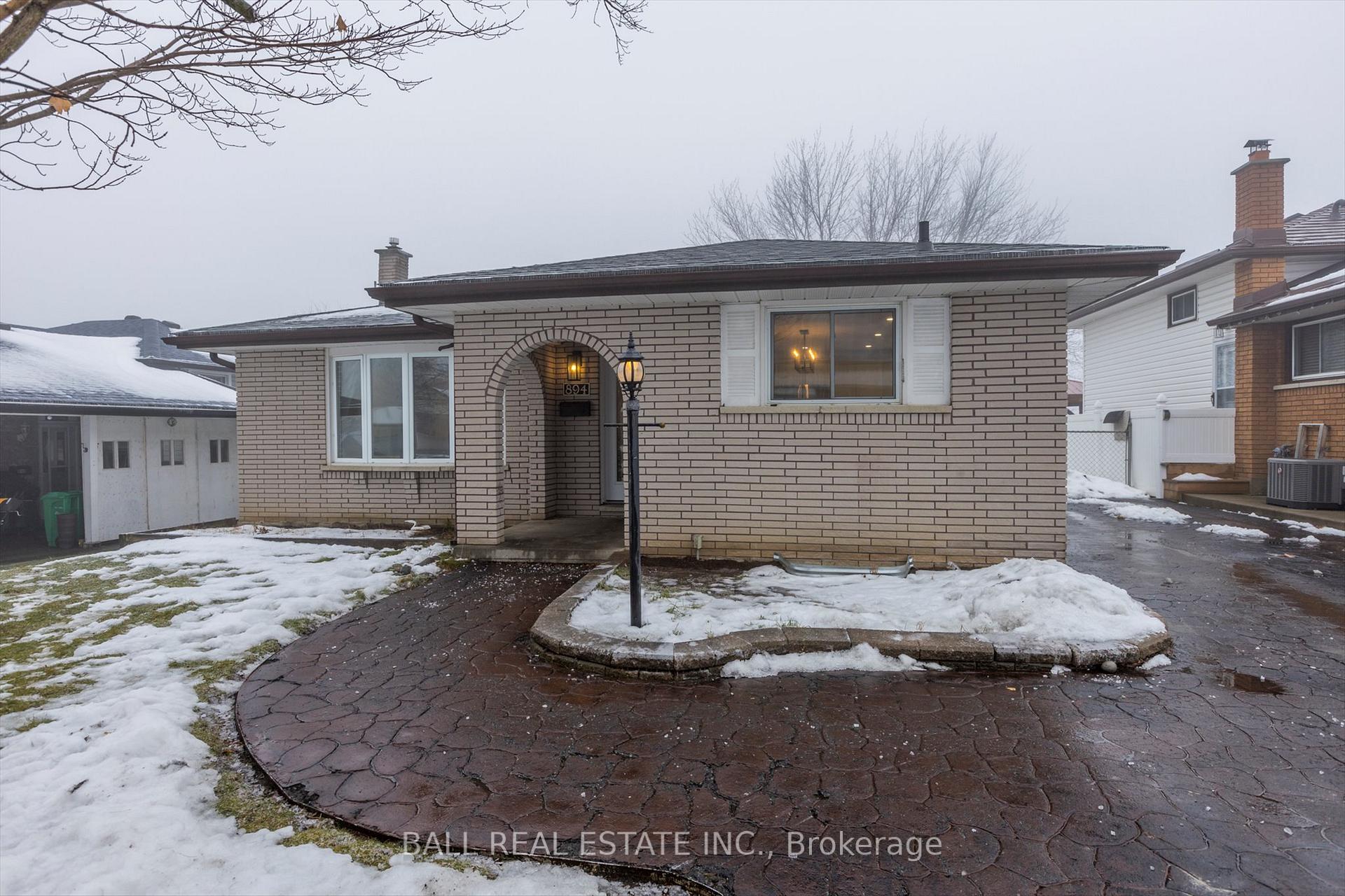 Photo 3 of 894 Terrace Road, Peterborough, Ashburnham Ward 4 — HOMEH