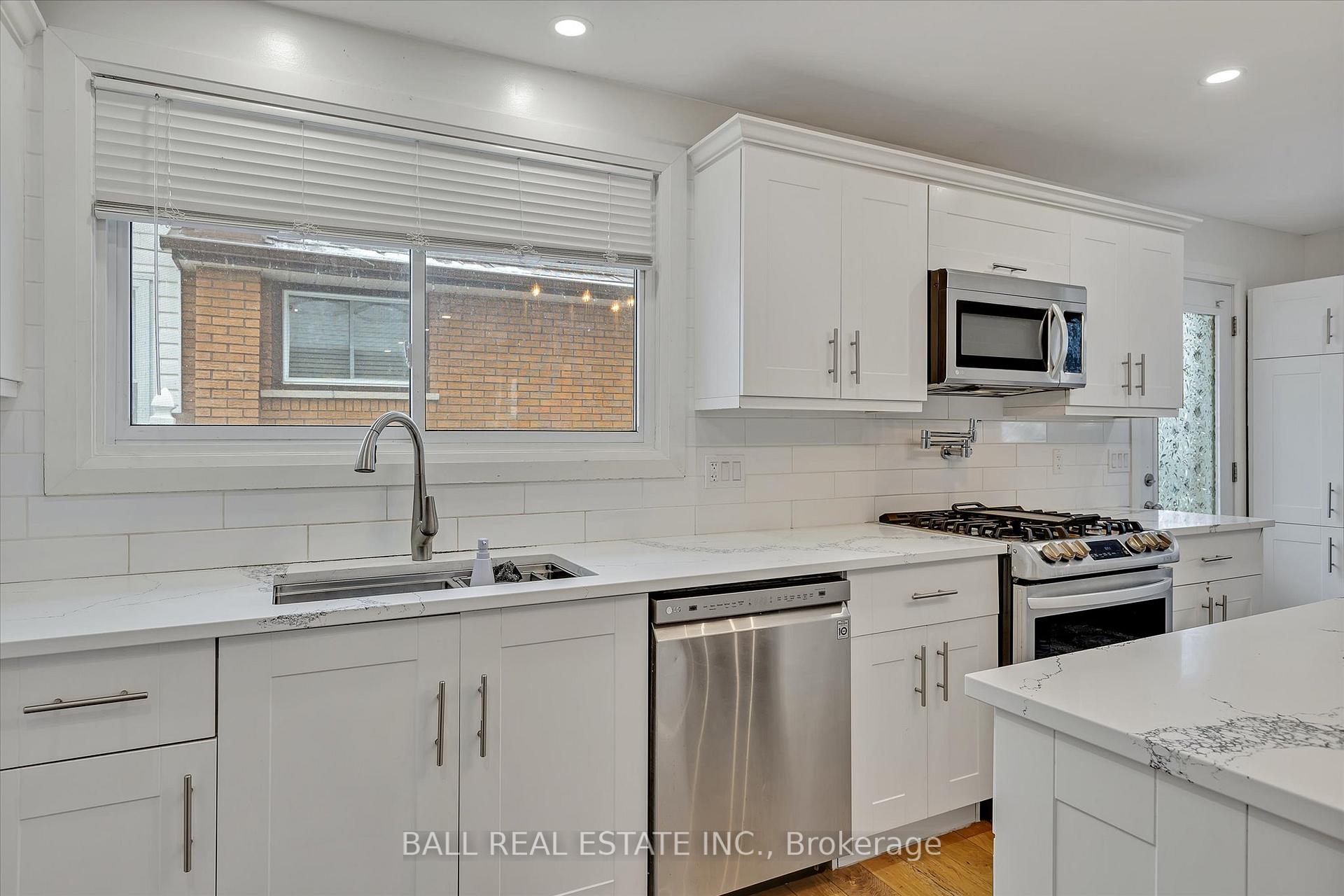 Photo 11 of 894 Terrace Road, Peterborough, Ashburnham Ward 4 — HOMEH