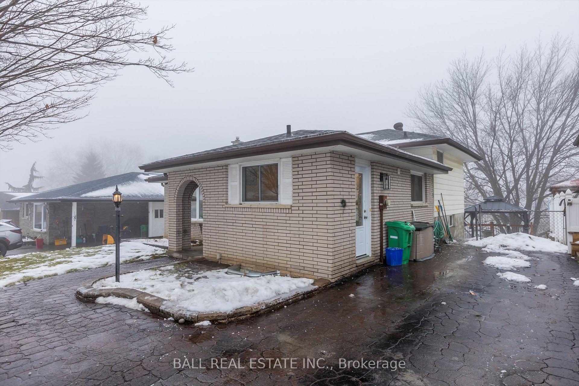 Photo 32 of 894 Terrace Road, Peterborough, Ashburnham Ward 4 — HOMEH