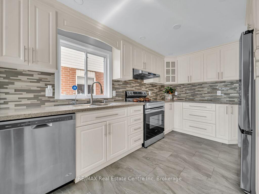 Photo 10 of 9 Ryde Road, Guelph, Willow West/Sugarbush/West Acres — HOMEH