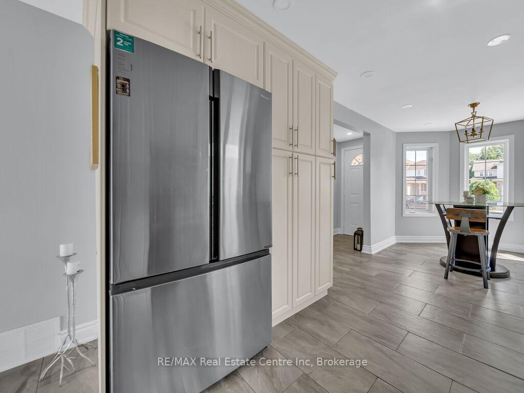 Photo 13 of 9 Ryde Road, Guelph, Willow West/Sugarbush/West Acres — HOMEH