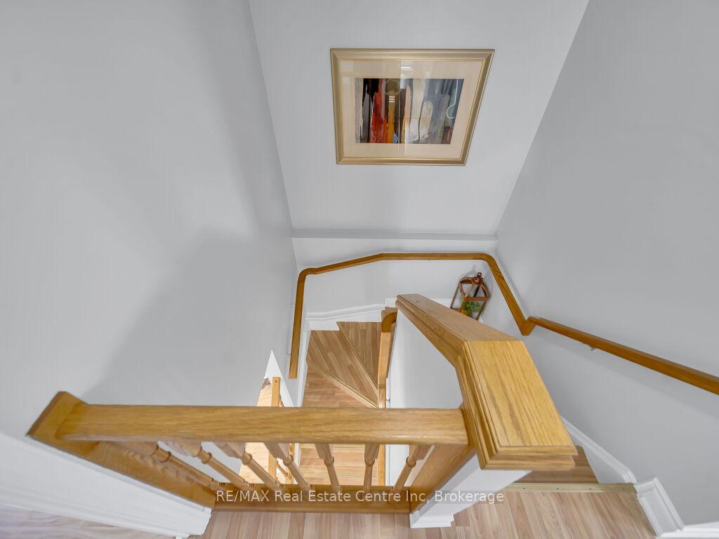 Photo 20 of 9 Ryde Road, Guelph, Willow West/Sugarbush/West Acres — HOMEH