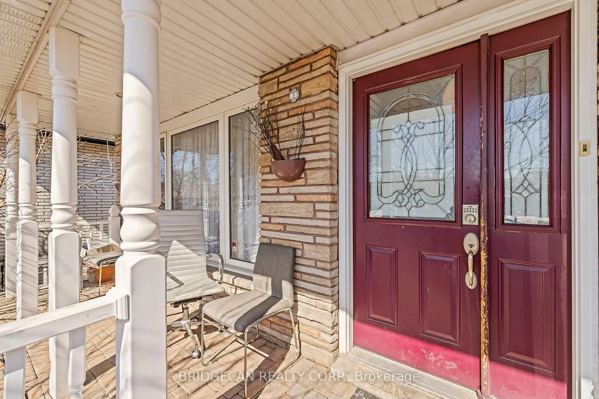 Photo 6 of 490 Queen Victoria Drive, Hamilton, Quinndale — HOMEH