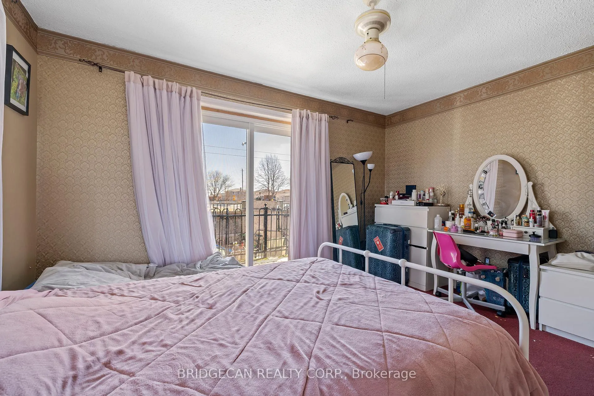 Photo 18 of 490 Queen Victoria Drive, Hamilton, Quinndale — HOMEH