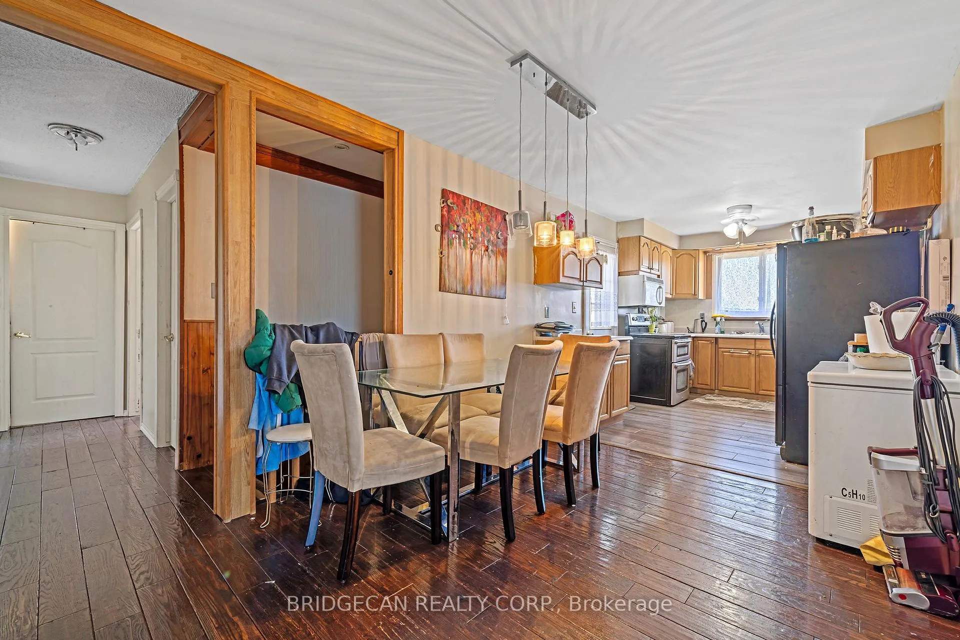 Photo 25 of 490 Queen Victoria Drive, Hamilton, Quinndale — HOMEH