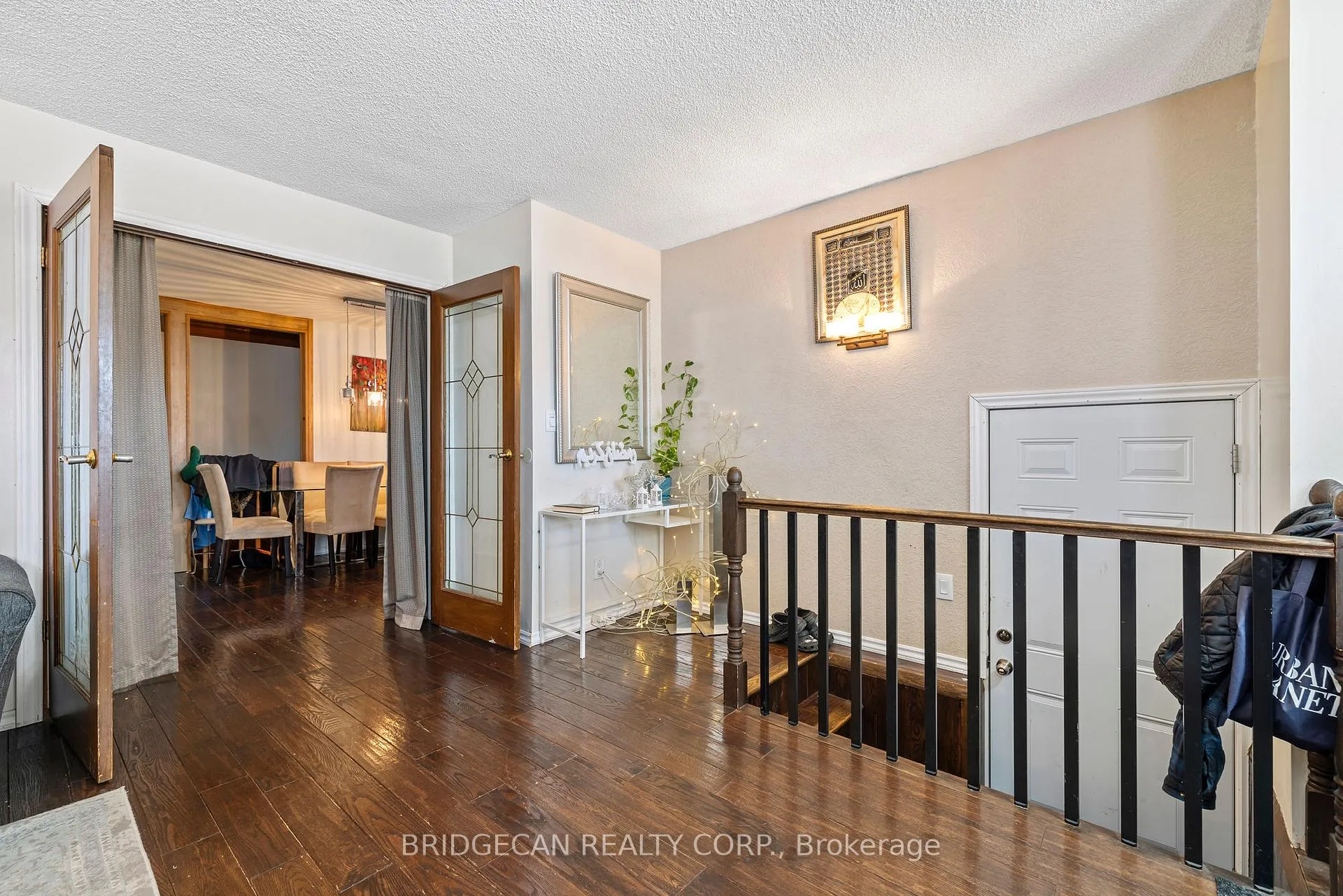 Photo 26 of 490 Queen Victoria Drive, Hamilton, Quinndale — HOMEH