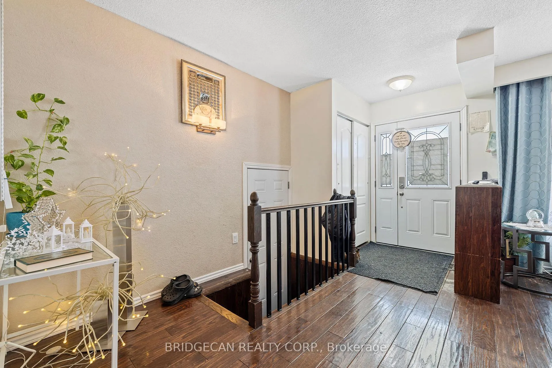 Photo 29 of 490 Queen Victoria Drive, Hamilton, Quinndale — HOMEH