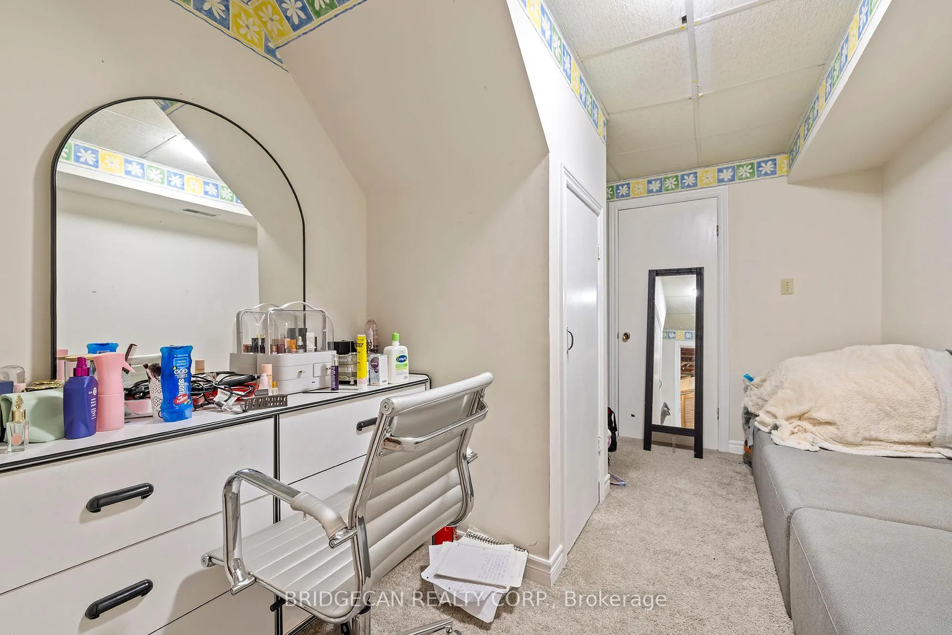 Photo 30 of 490 Queen Victoria Drive, Hamilton, Quinndale — HOMEH