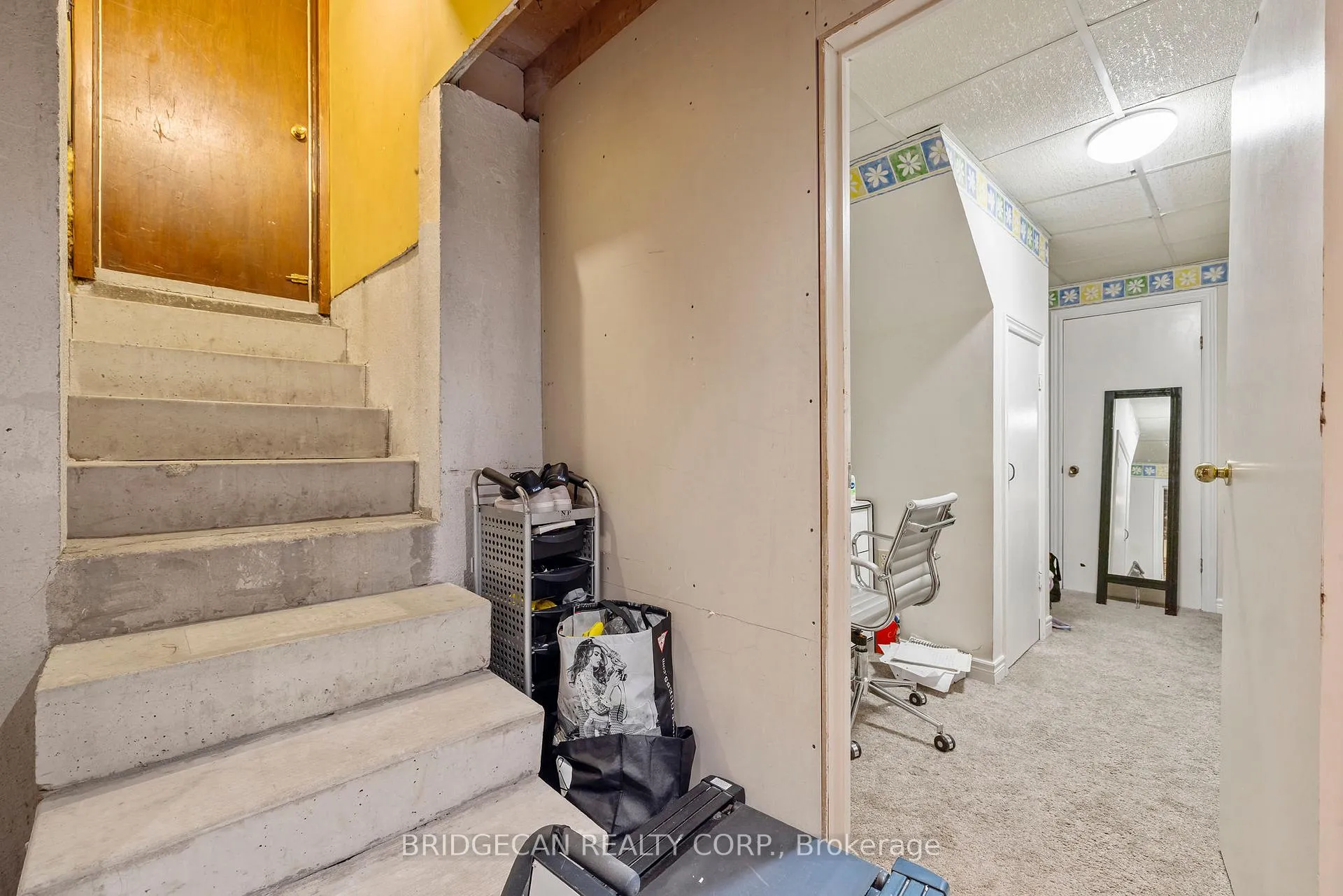 Photo 31 of 490 Queen Victoria Drive, Hamilton, Quinndale — HOMEH