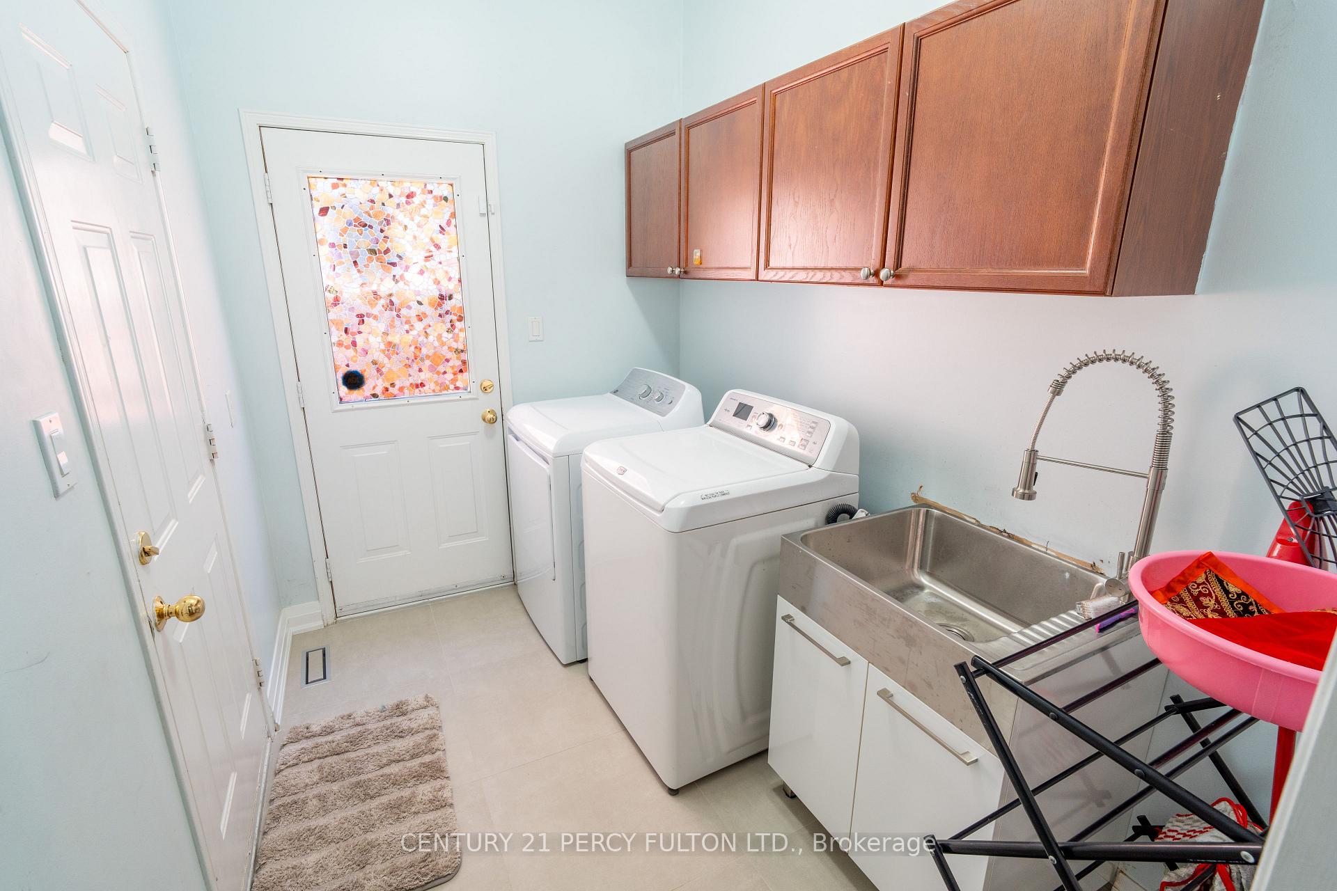 Photo 9 of 21 Telford Street, Ajax, Northwest Ajax — HOMEH