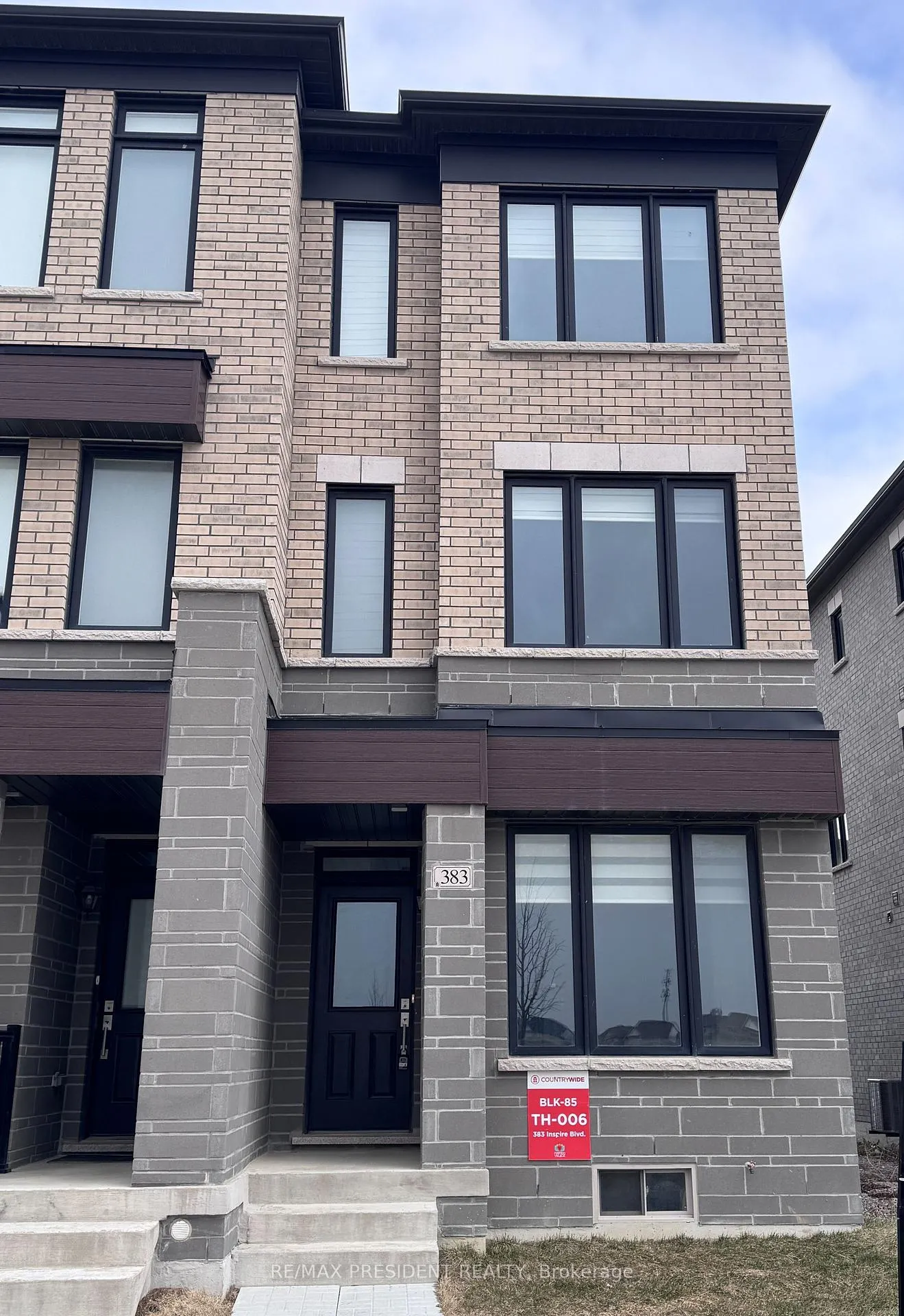Photo 2 of 383 Inspire Boulevard W, Brampton, Sandringham-Wellington North — HOMEH