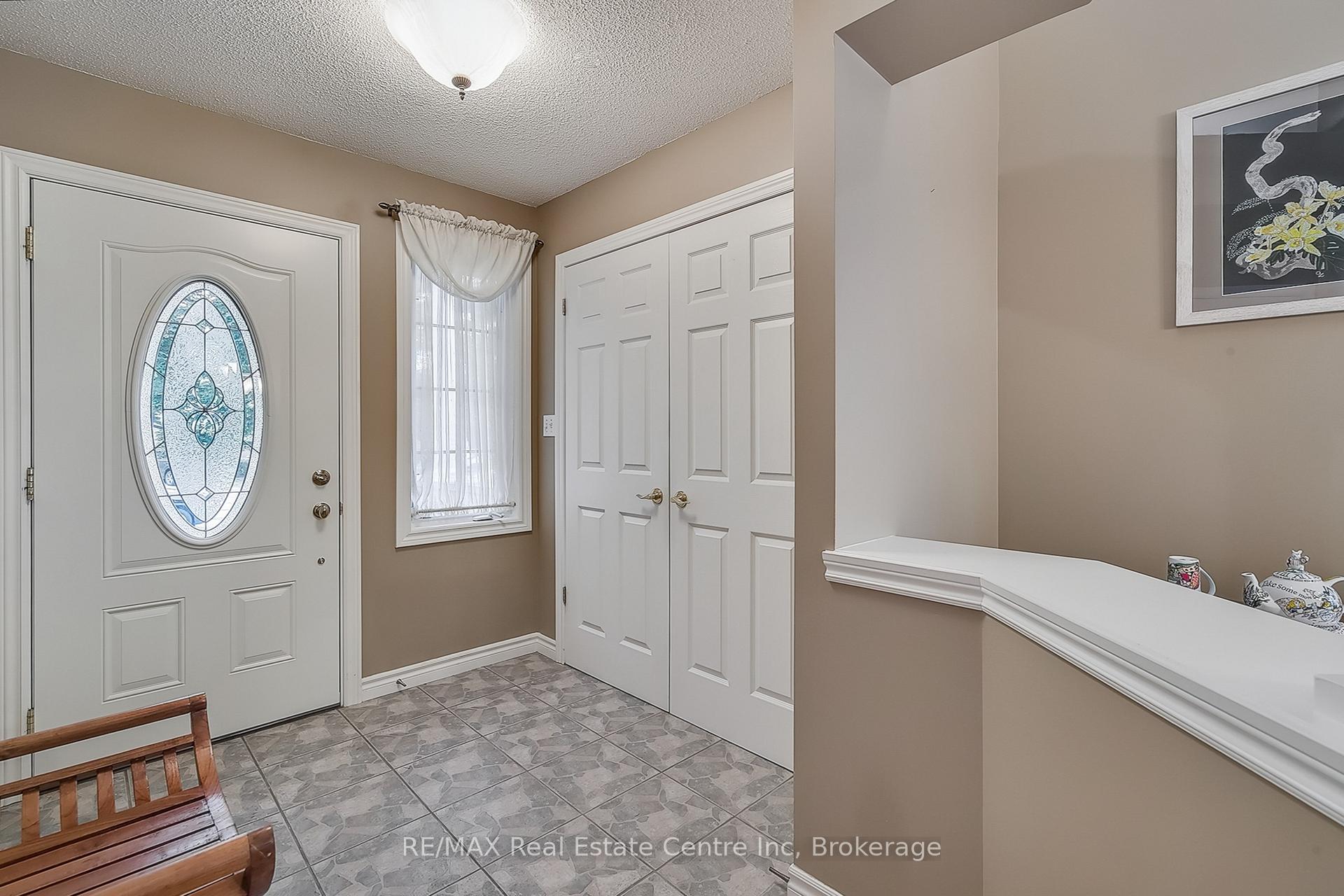 Photo 6 of 19 Terraview Crescent, Guelph, Kortright West — HOMEH