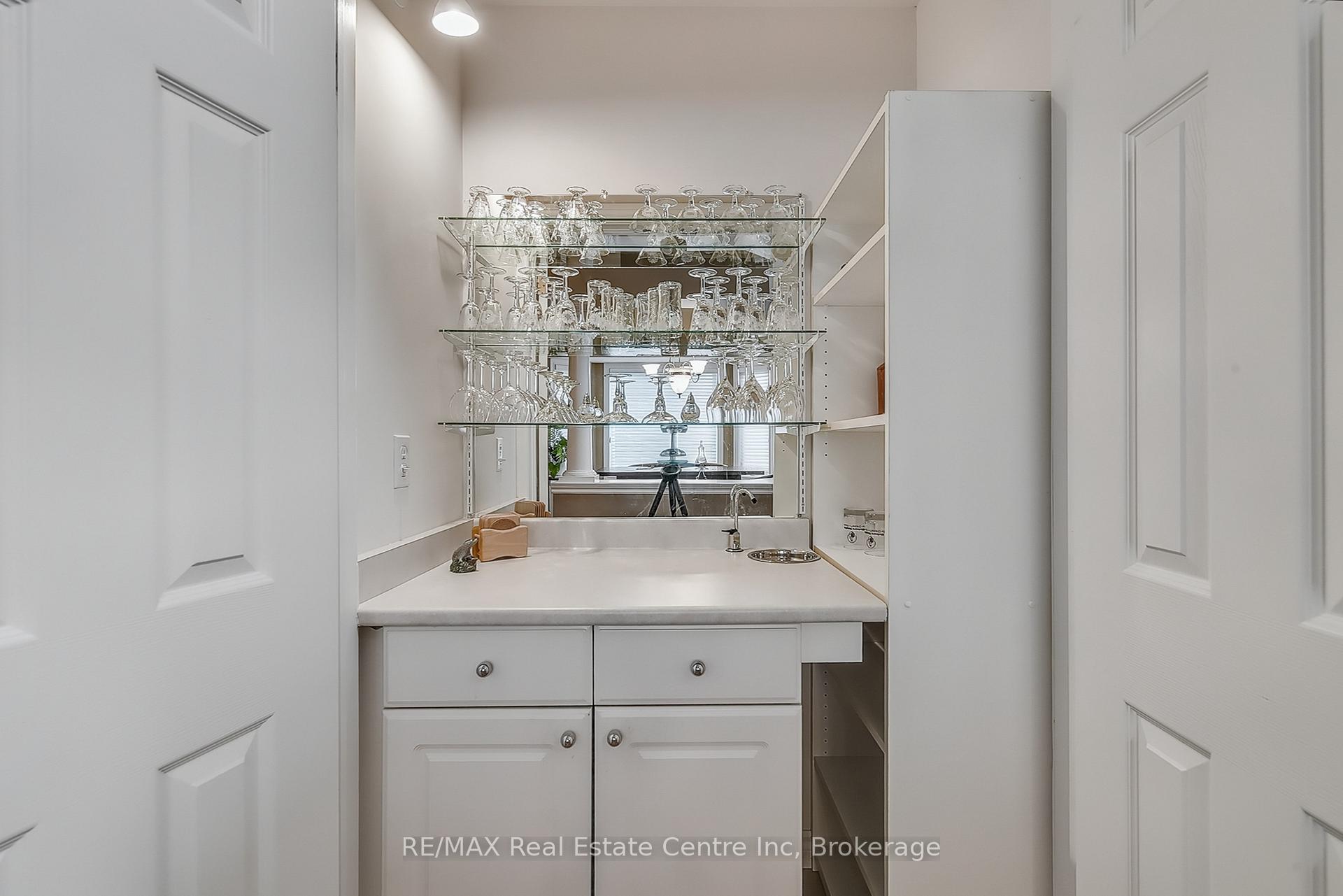 Photo 9 of 19 Terraview Crescent, Guelph, Kortright West — HOMEH
