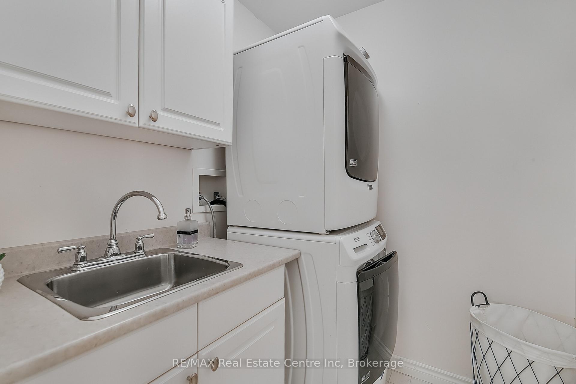 Photo 23 of 19 Terraview Crescent, Guelph, Kortright West — HOMEH