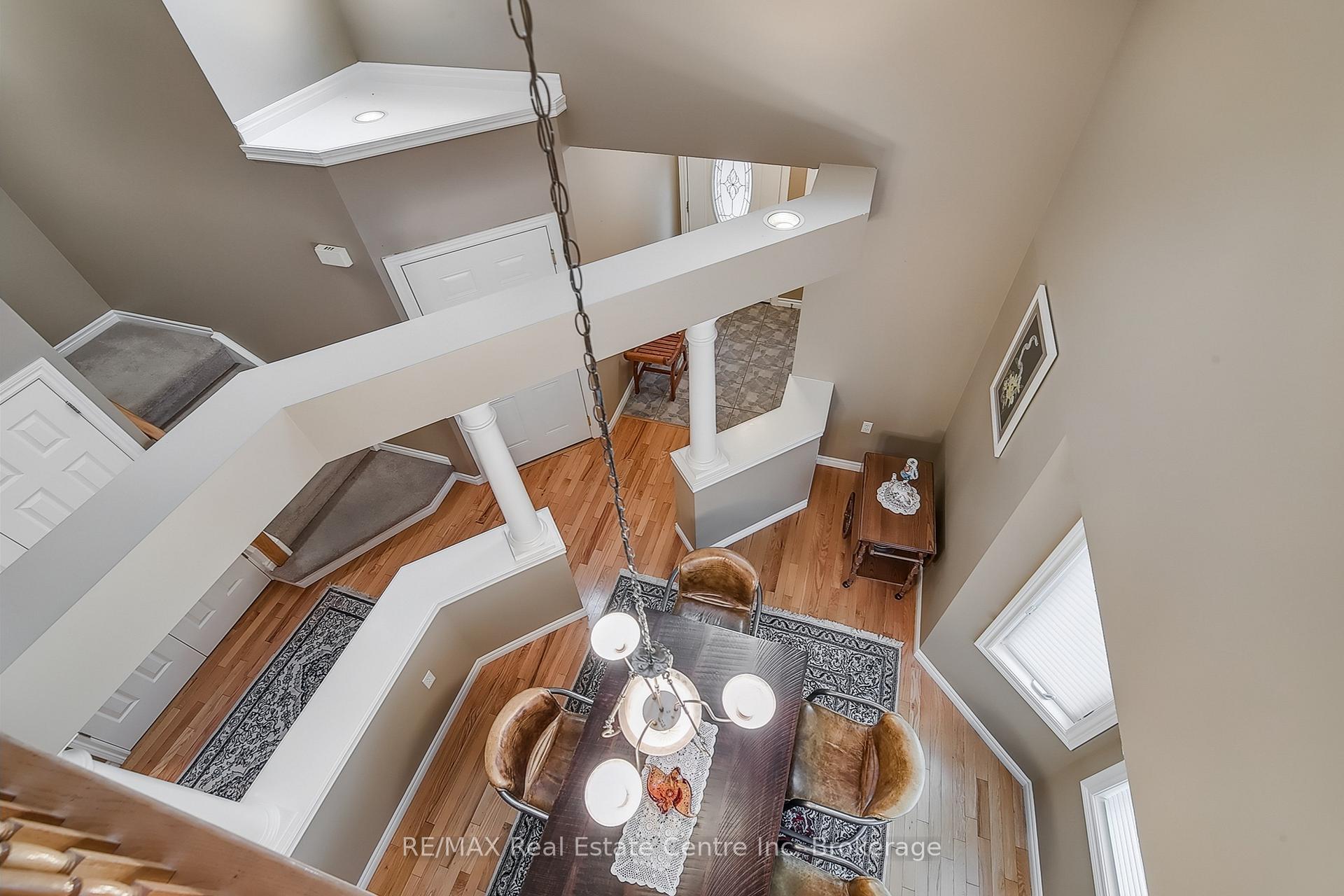 Photo 24 of 19 Terraview Crescent, Guelph, Kortright West — HOMEH