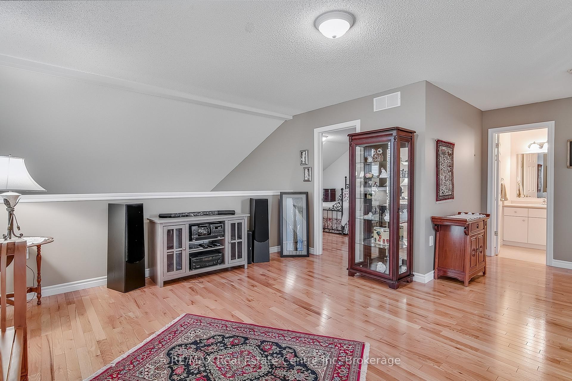 Photo 27 of 19 Terraview Crescent, Guelph, Kortright West — HOMEH