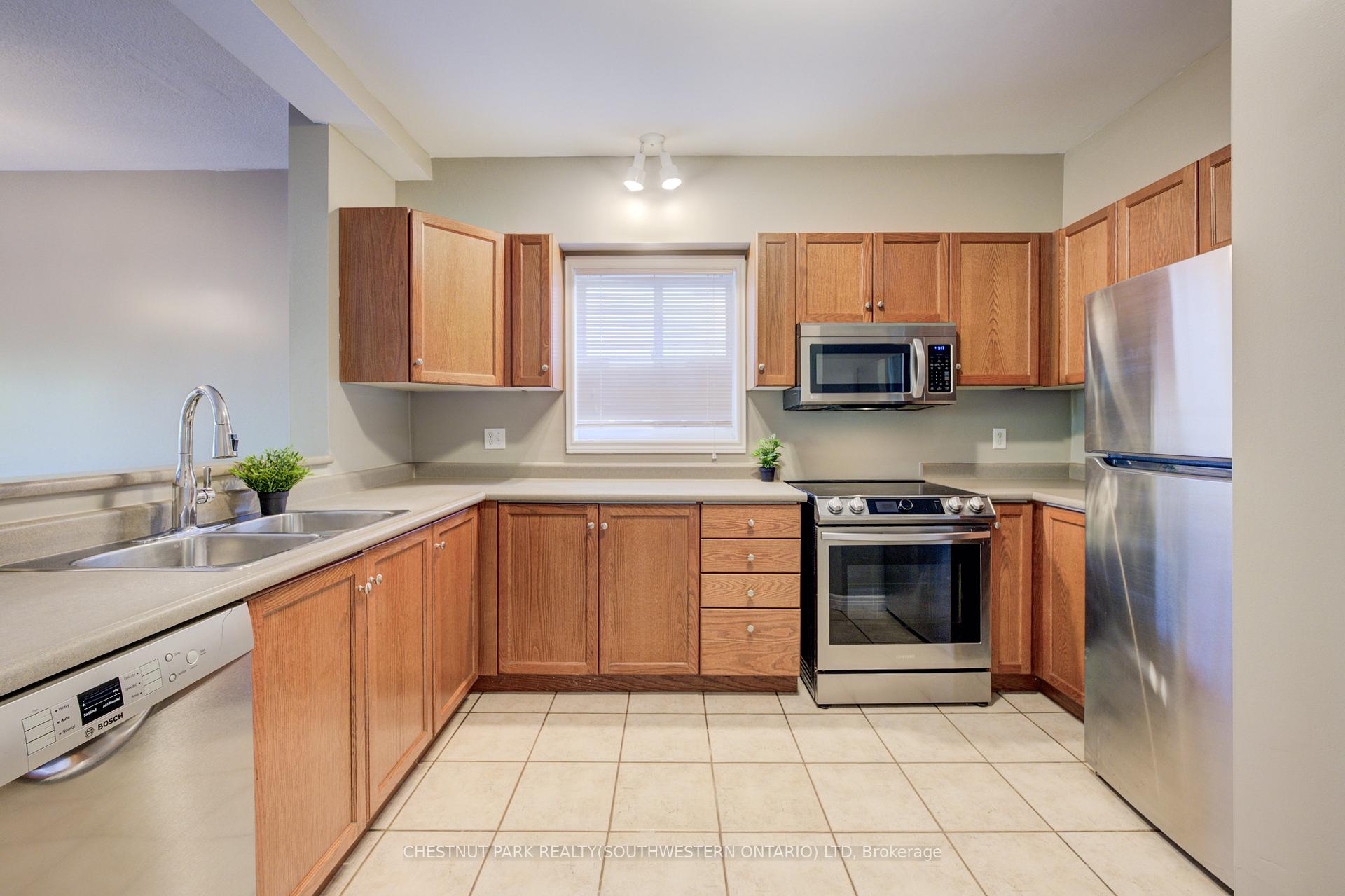 Photo 13 of 15 Pettitt Drive, Guelph, Grange Road — HOMEH