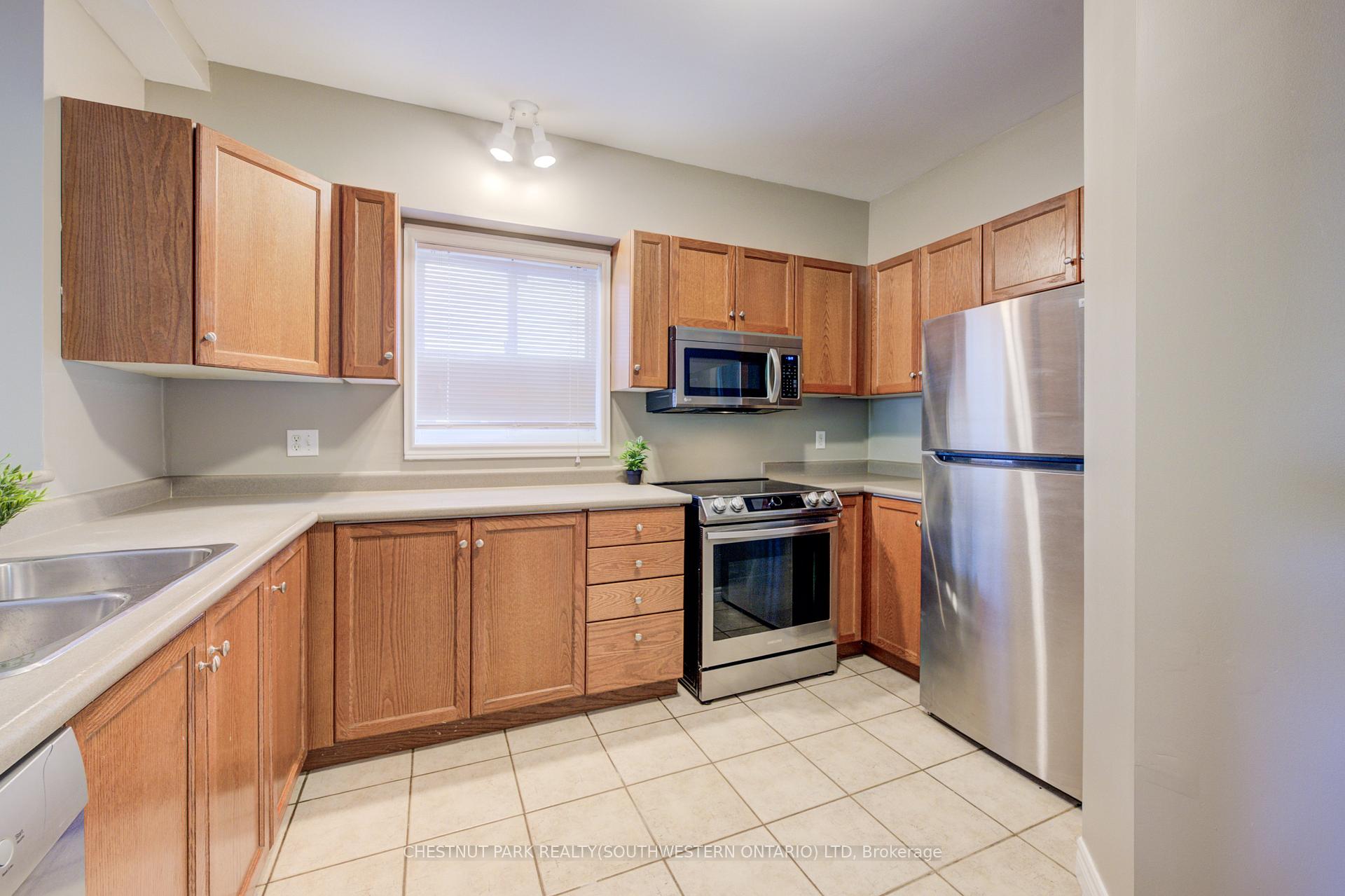 Photo 14 of 15 Pettitt Drive, Guelph, Grange Road — HOMEH