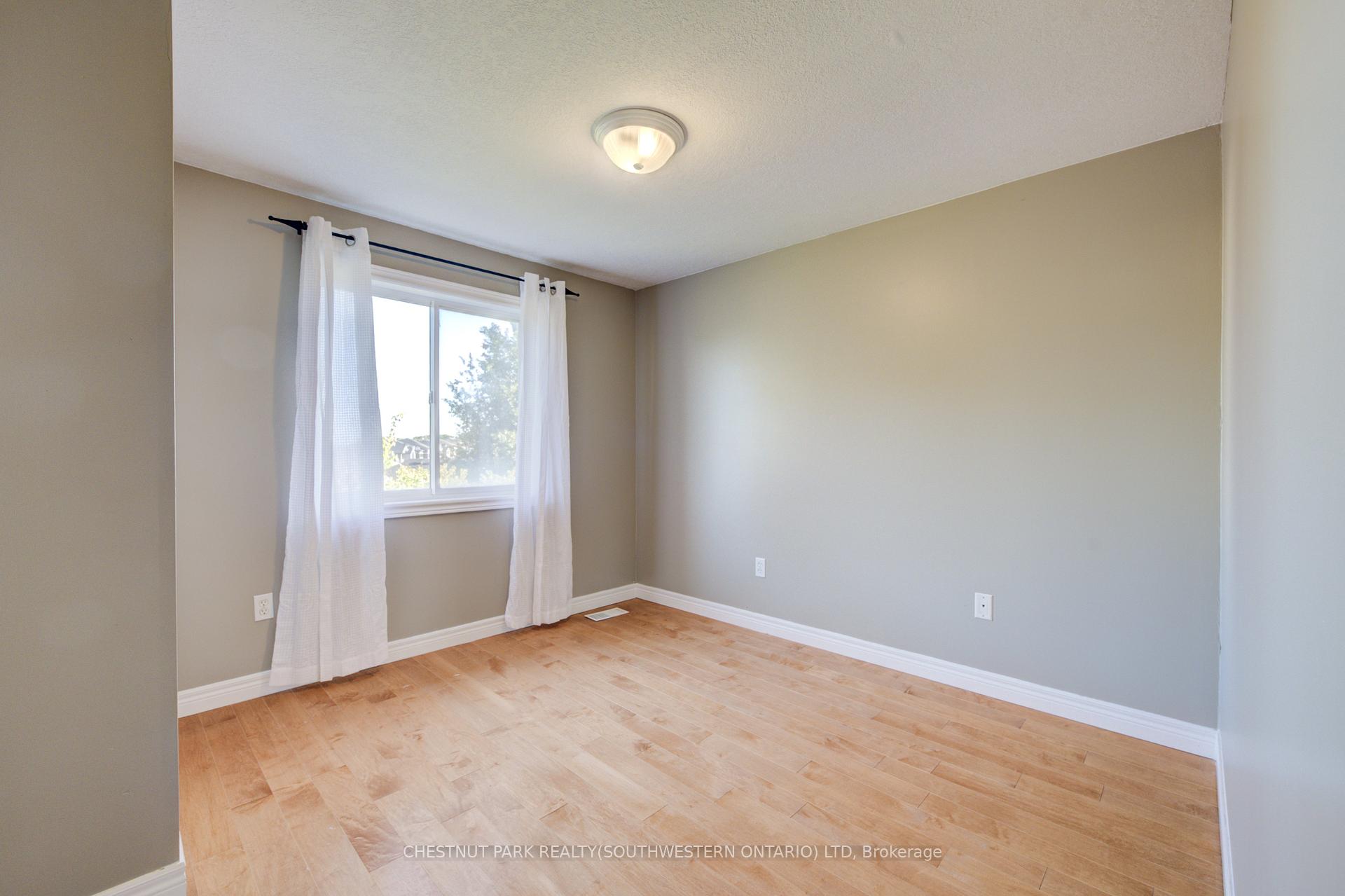 Photo 21 of 15 Pettitt Drive, Guelph, Grange Road — HOMEH