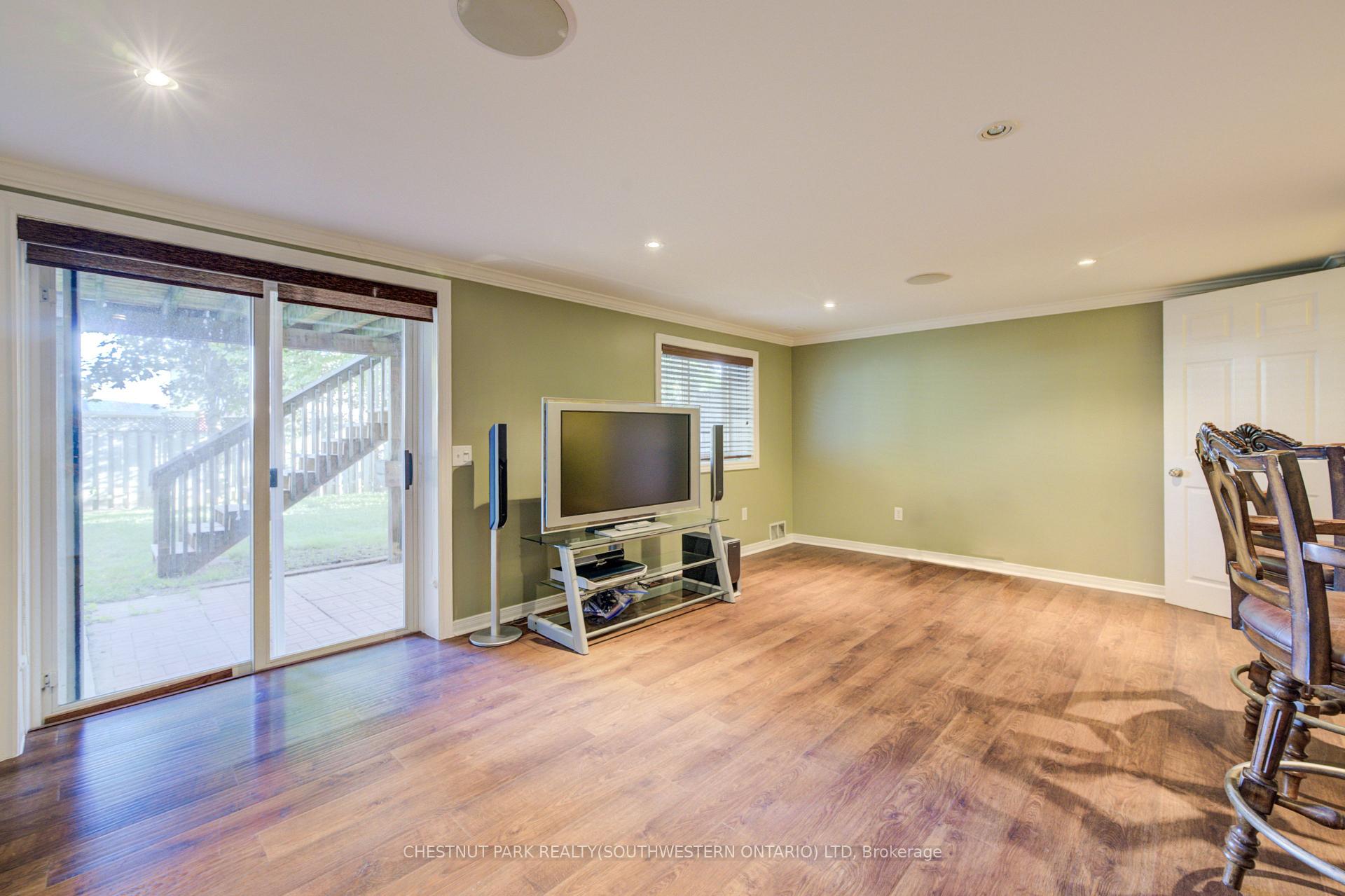 Photo 26 of 15 Pettitt Drive, Guelph, Grange Road — HOMEH