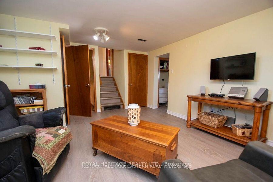 Photo 24 of 1140 Hilltop Street, Peterborough, Otonabee Ward 1 — HOMEH