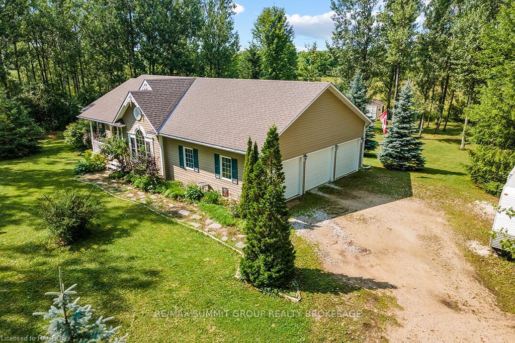 Photo 2 of 625157 Sideroad 16A, Grey Highlands — HOMEH