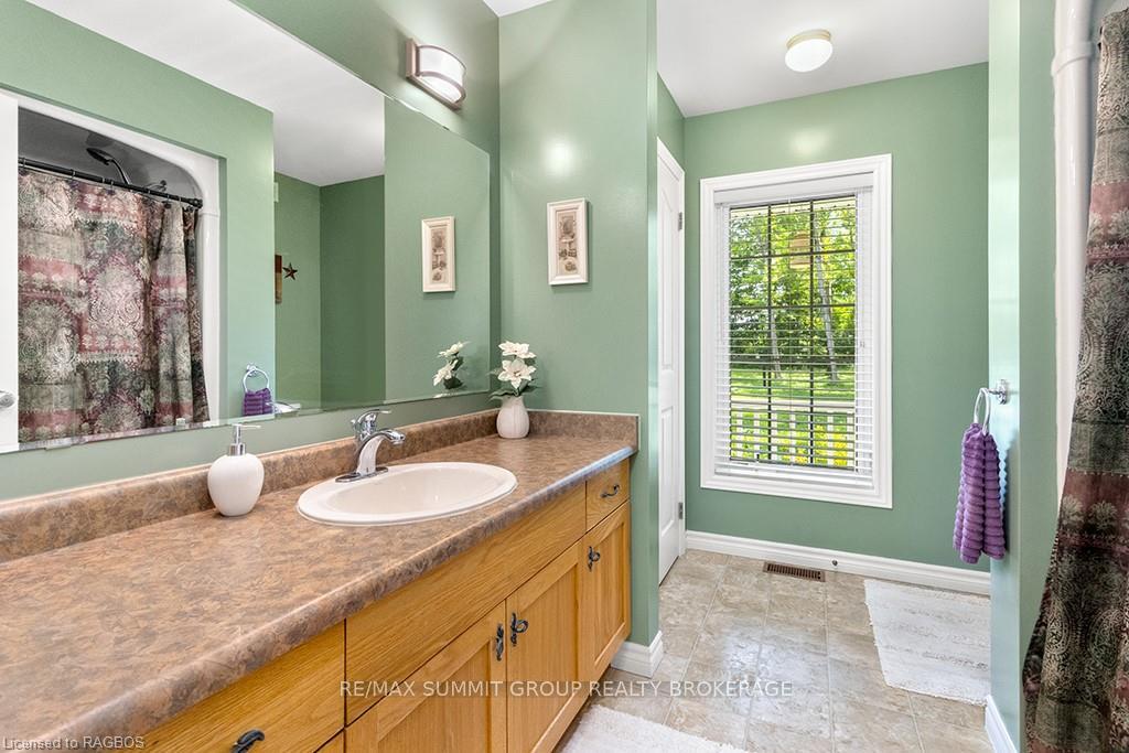 Photo 13 of 625157 Sideroad 16A, Grey Highlands — HOMEH
