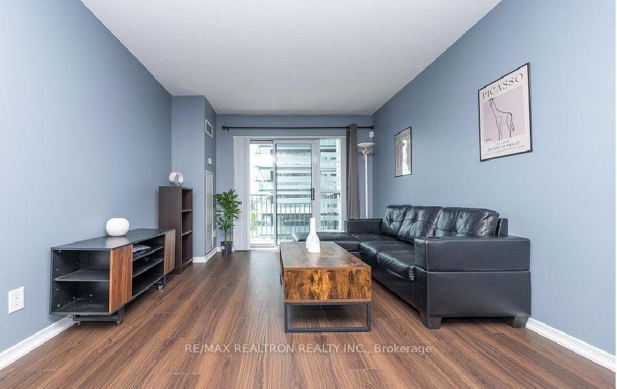 Photo 6 of Unit 708, 185 Oneida Cres, Richmond Hill, Langstaff — HOMEH