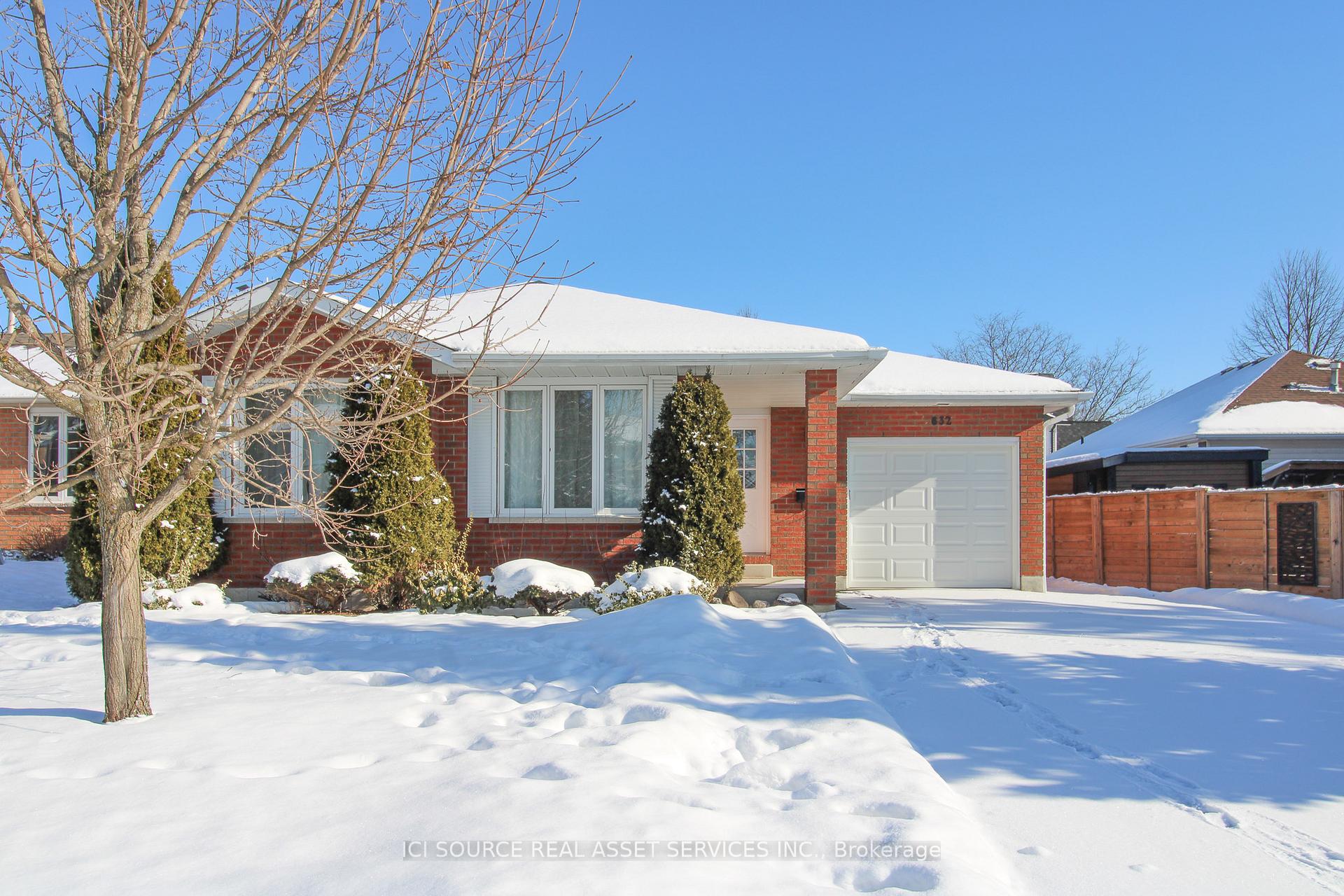 Front of 632 Pinewood Drive