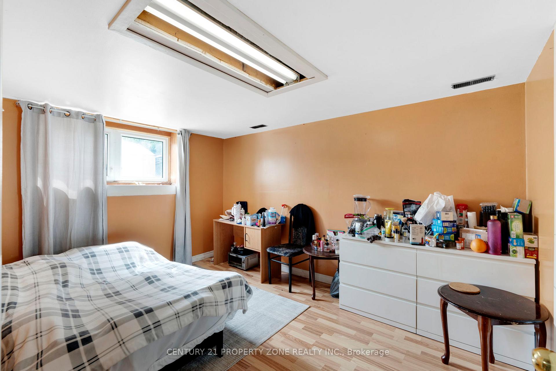 Photo 18 of 138 Berkindale Drive, Hamilton, Riverdale — HOMEH