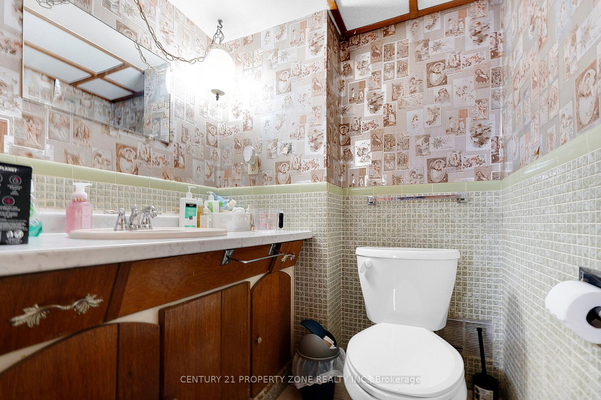 Photo 20 of 138 Berkindale Drive, Hamilton, Riverdale — HOMEH
