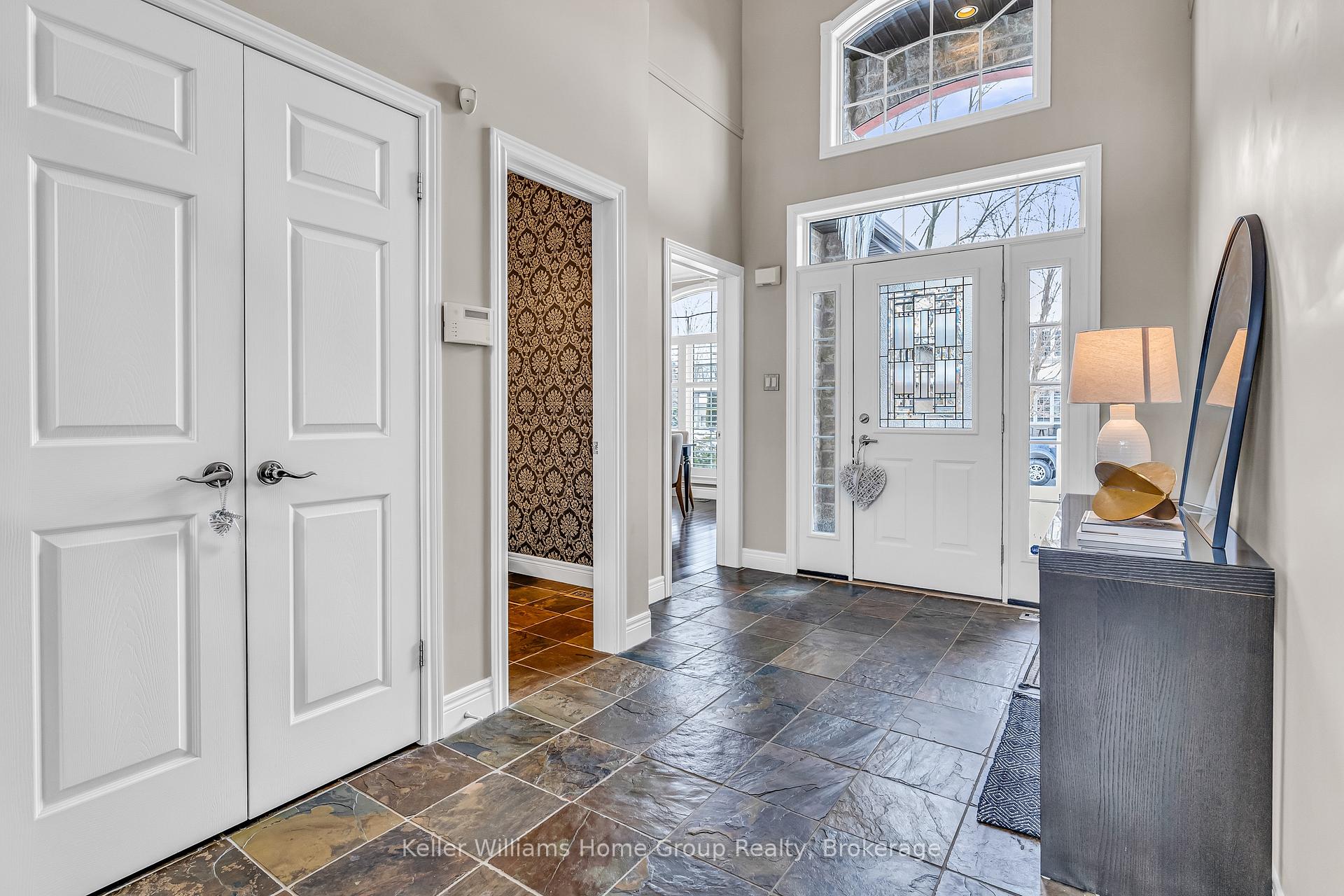 Photo 7 of 10 Bright Lane, Guelph, Pineridge/Westminster Woods — HOMEH