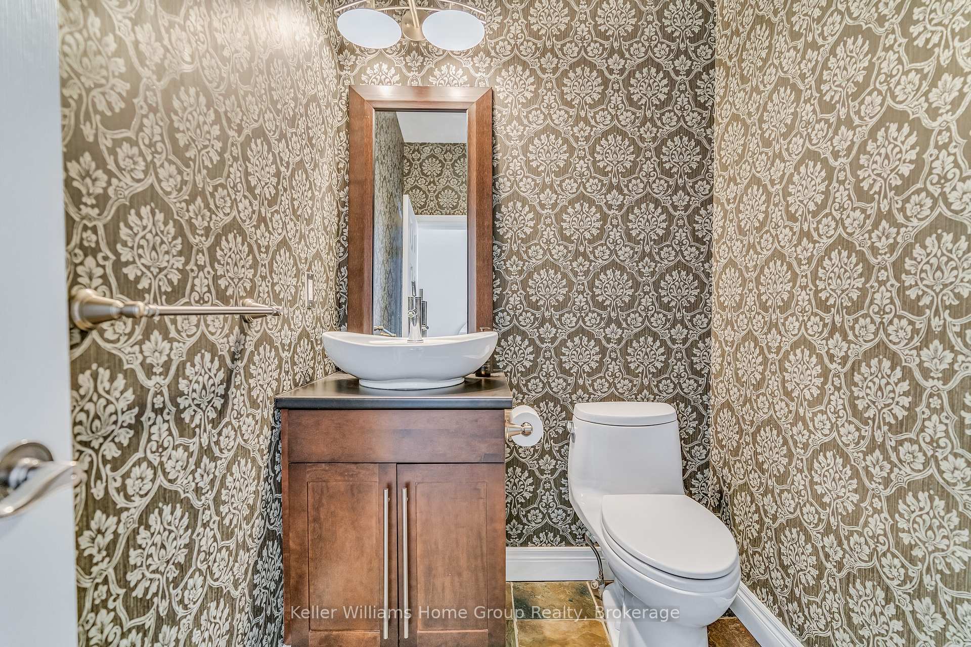 Photo 10 of 10 Bright Lane, Guelph, Pineridge/Westminster Woods — HOMEH