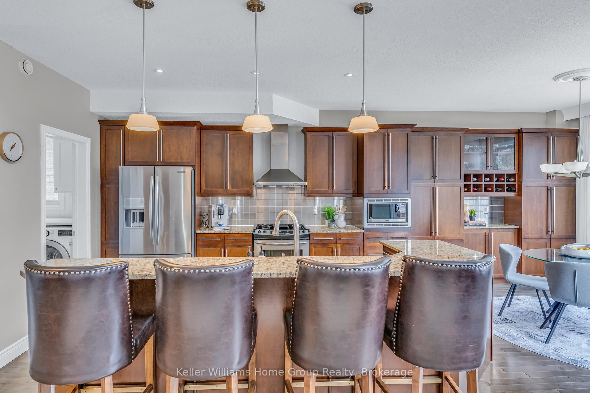 Photo 12 of 10 Bright Lane, Guelph, Pineridge/Westminster Woods — HOMEH