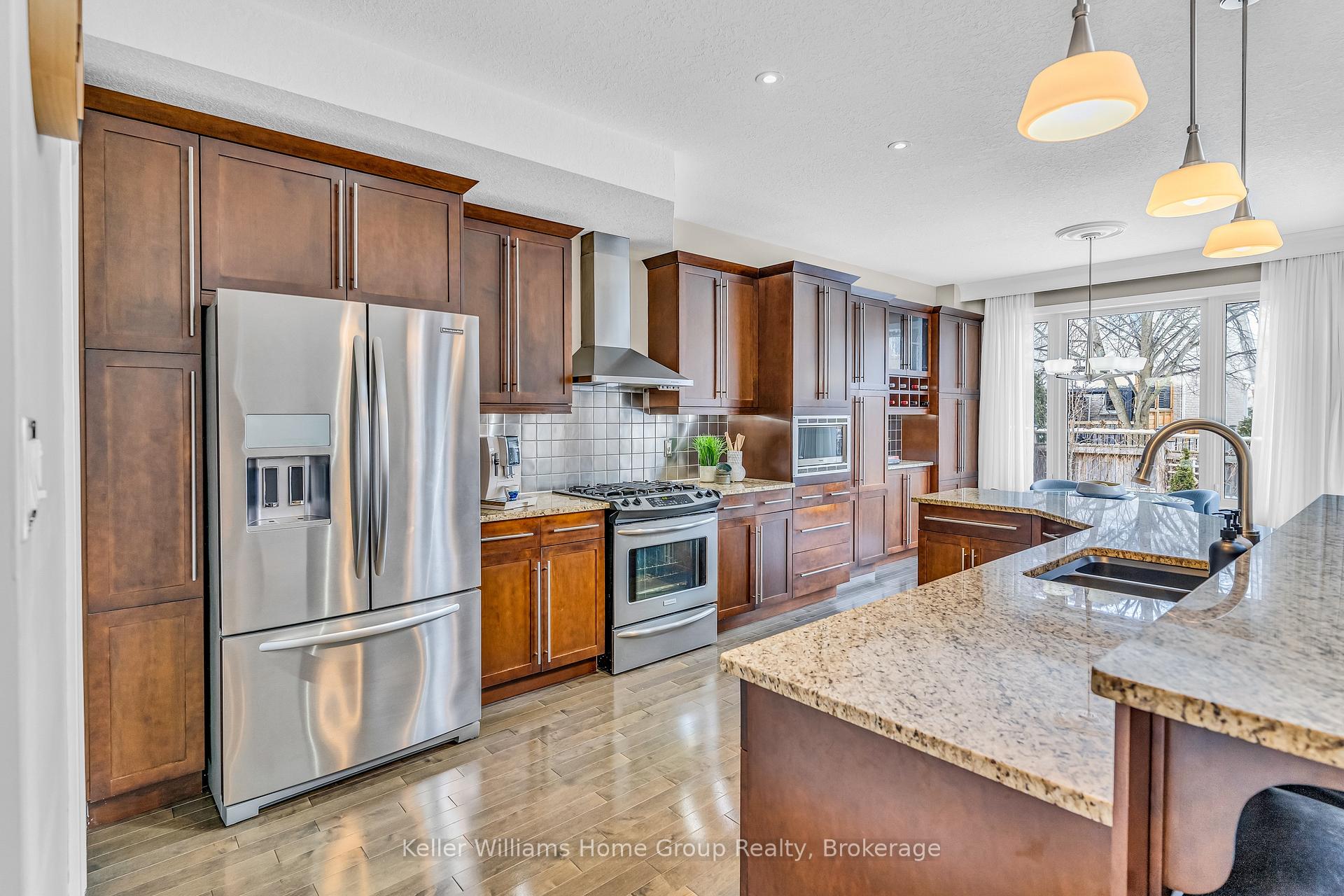 Photo 16 of 10 Bright Lane, Guelph, Pineridge/Westminster Woods — HOMEH