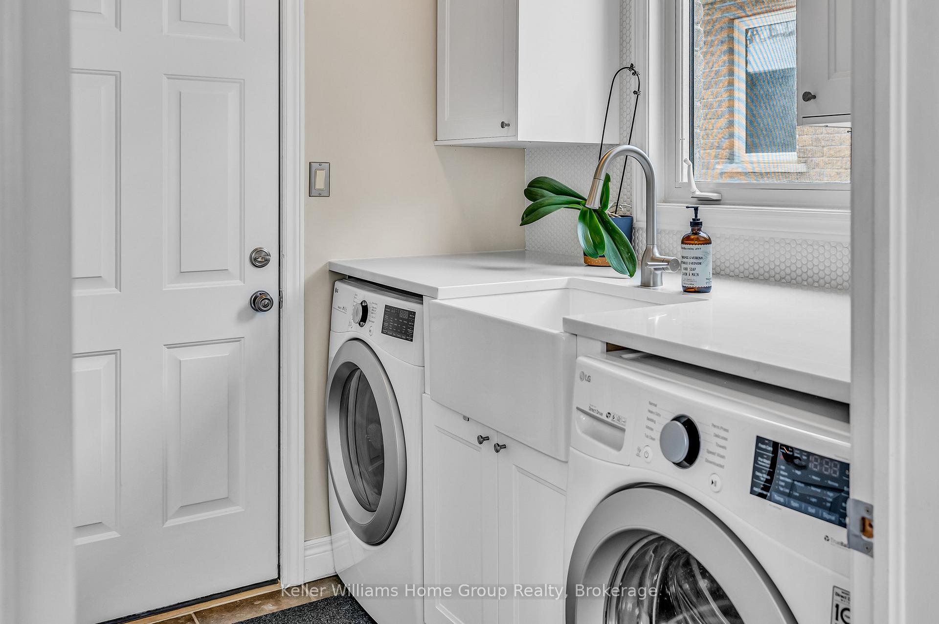 Photo 18 of 10 Bright Lane, Guelph, Pineridge/Westminster Woods — HOMEH